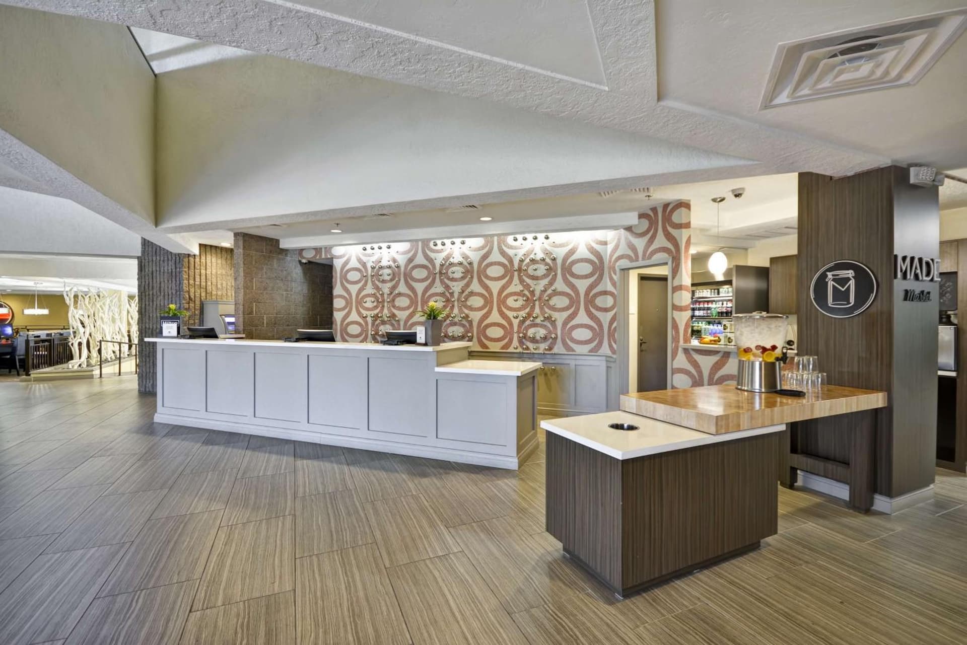 DoubleTree by Hilton Phoenix North gallery photo in Phoenix, AZ — image 41