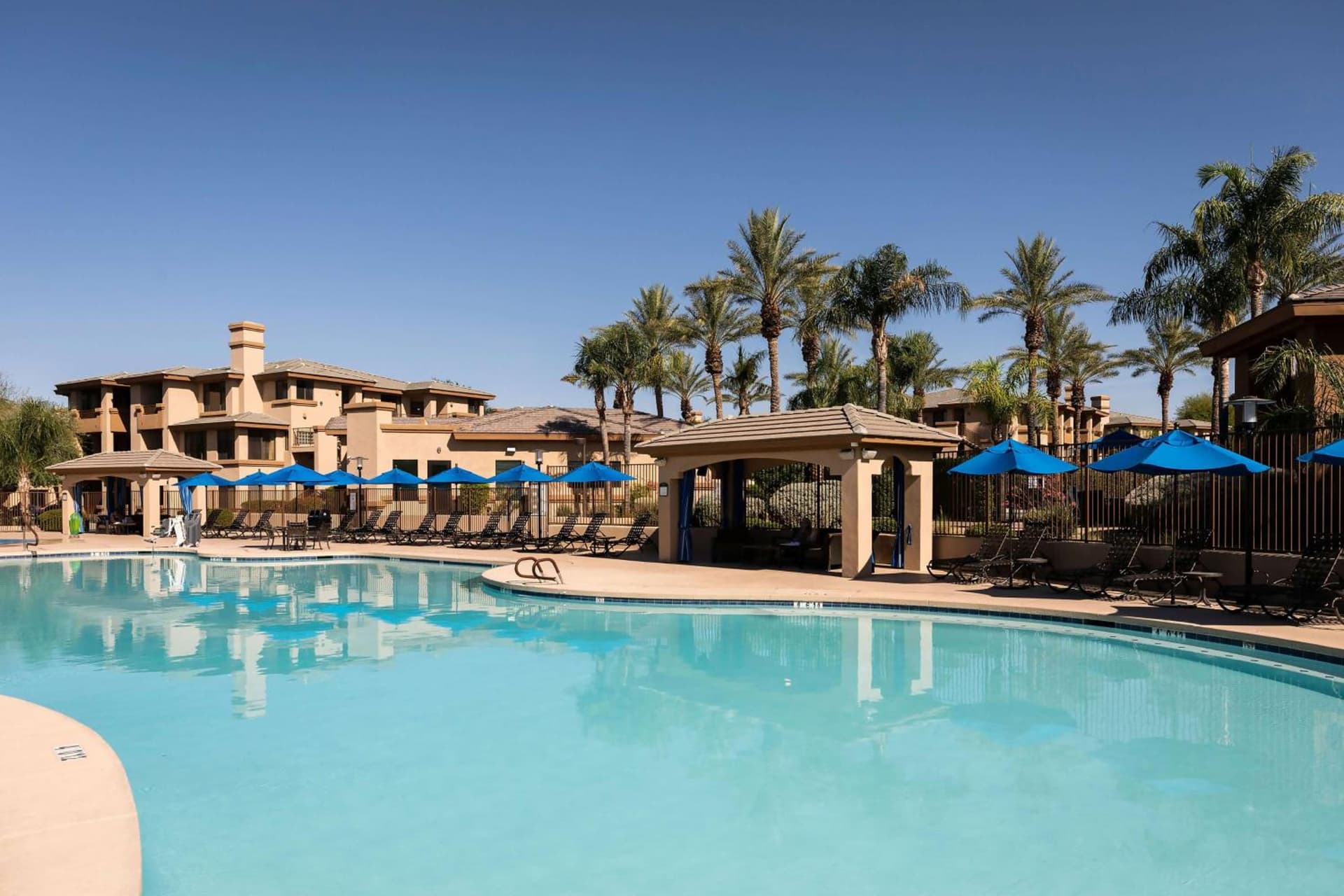 Hilton Vacation Club Scottsdale Links Resort interior in Scottsdale, AZ — gallery photo 2