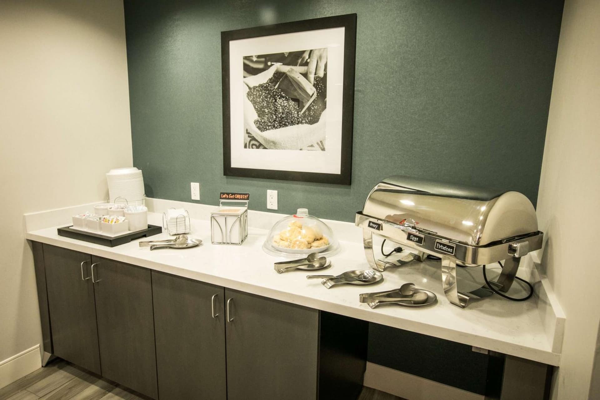 Hampton Inn & Suites Tempe/Phoenix Airport, Az gallery photo in Tempe, AZ — image 27