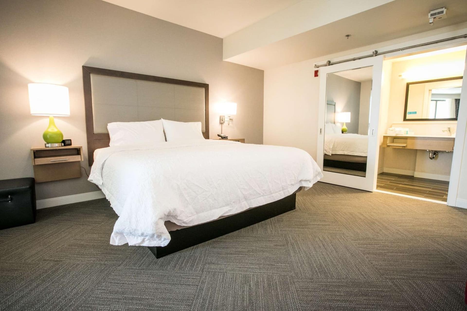 Hampton Inn & Suites Tempe/Phoenix Airport, Az gallery photo in Tempe, AZ — image 8
