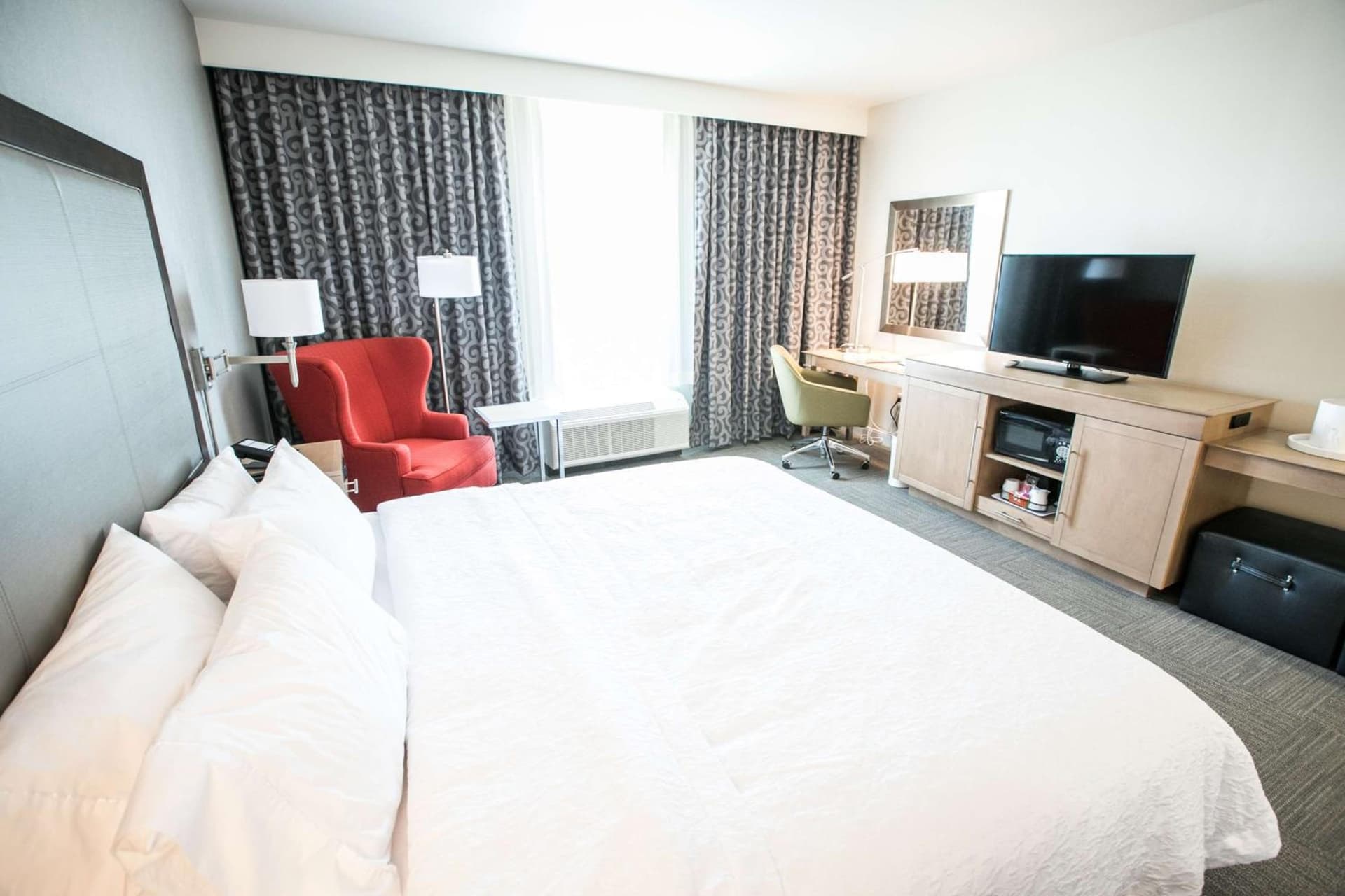 Hampton Inn & Suites Tempe/Phoenix Airport, Az gallery photo in Tempe, AZ — image 26