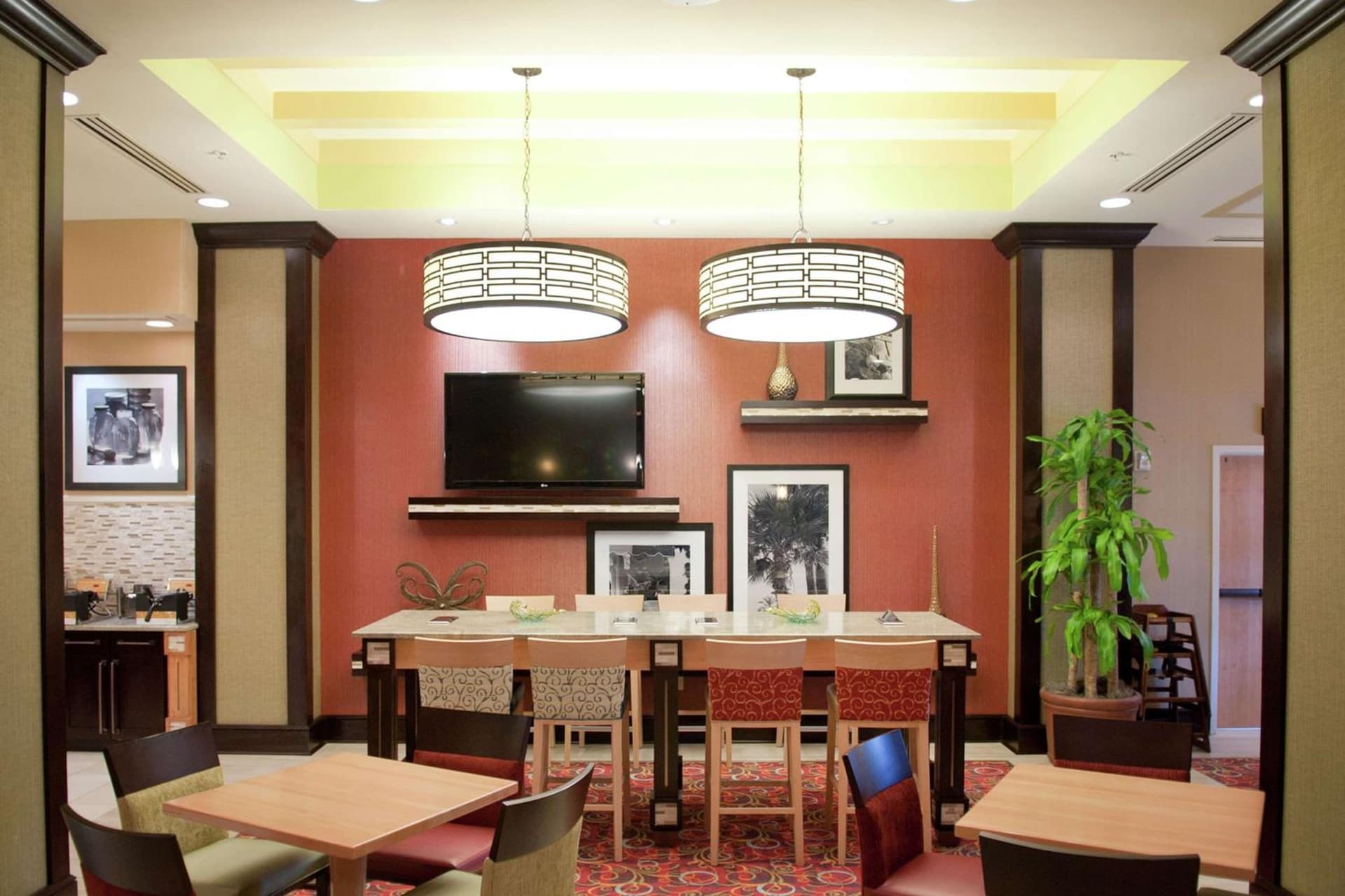 Hampton Inn & Suites St. Petersburg/Downtown gallery photo in St Petersburg, FL — image 4