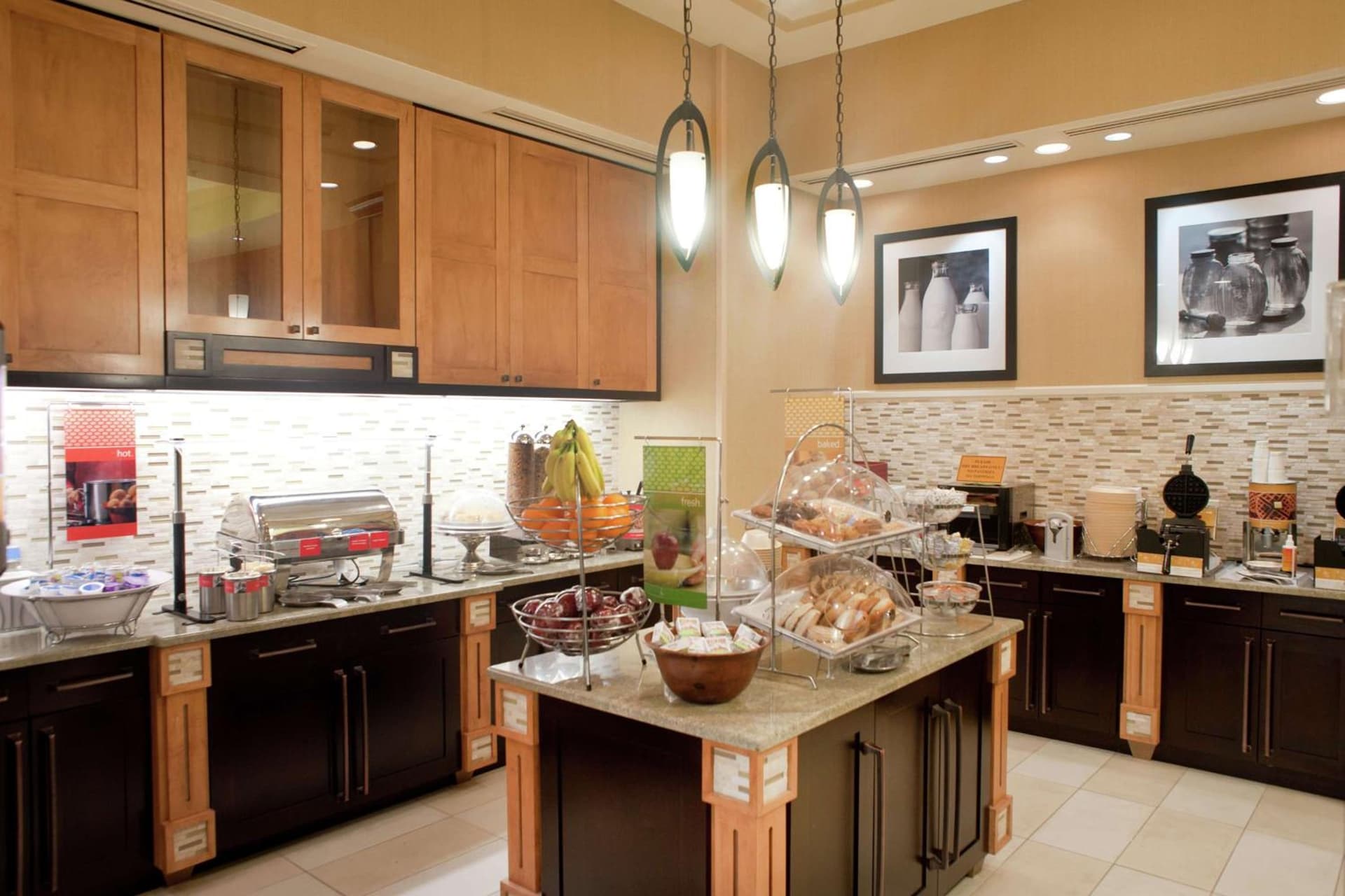 Hampton Inn & Suites St. Petersburg/Downtown gallery photo in St Petersburg, FL — image 43