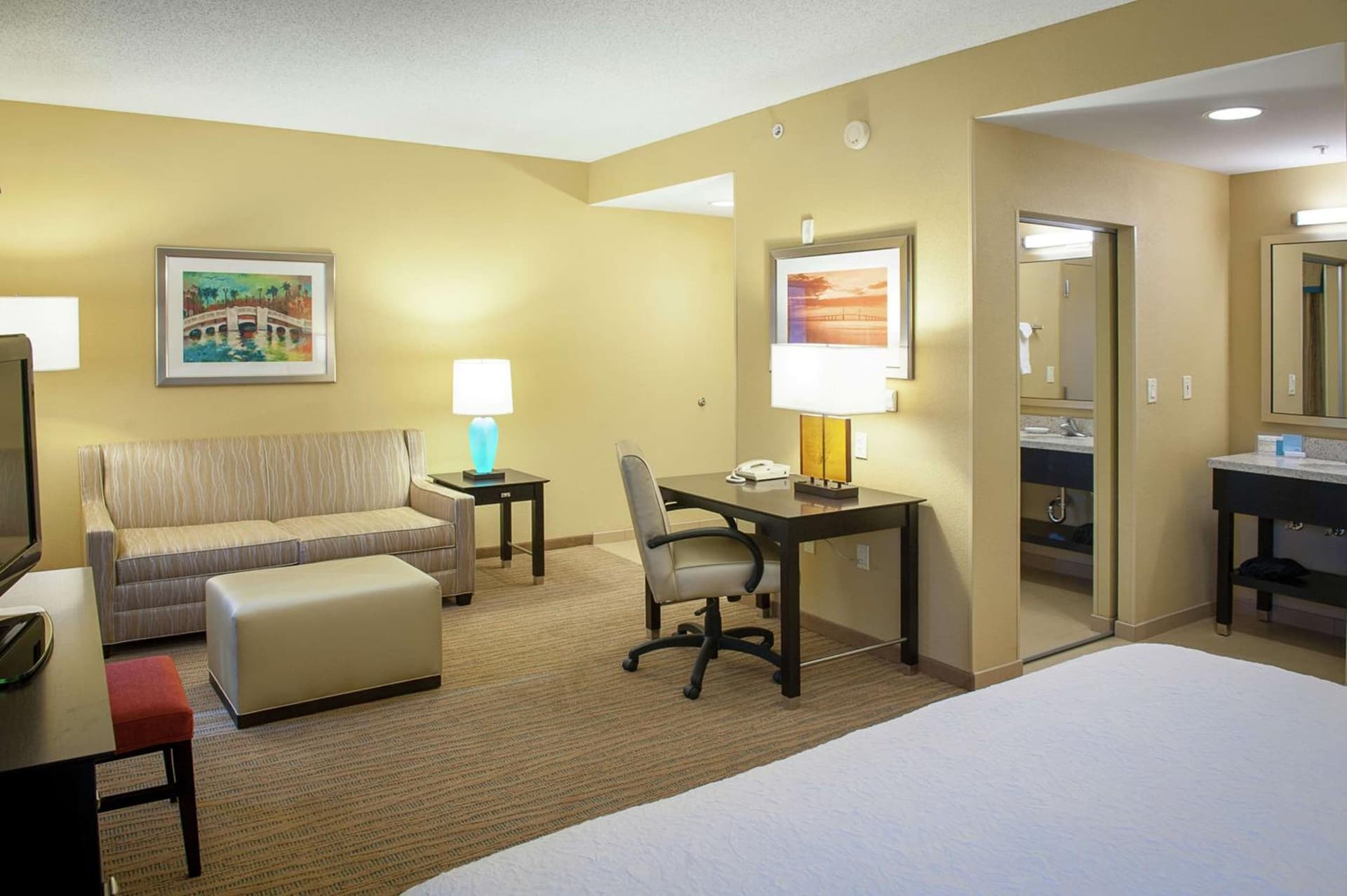 Hampton Inn & Suites St. Petersburg/Downtown gallery photo in St Petersburg, FL — image 42