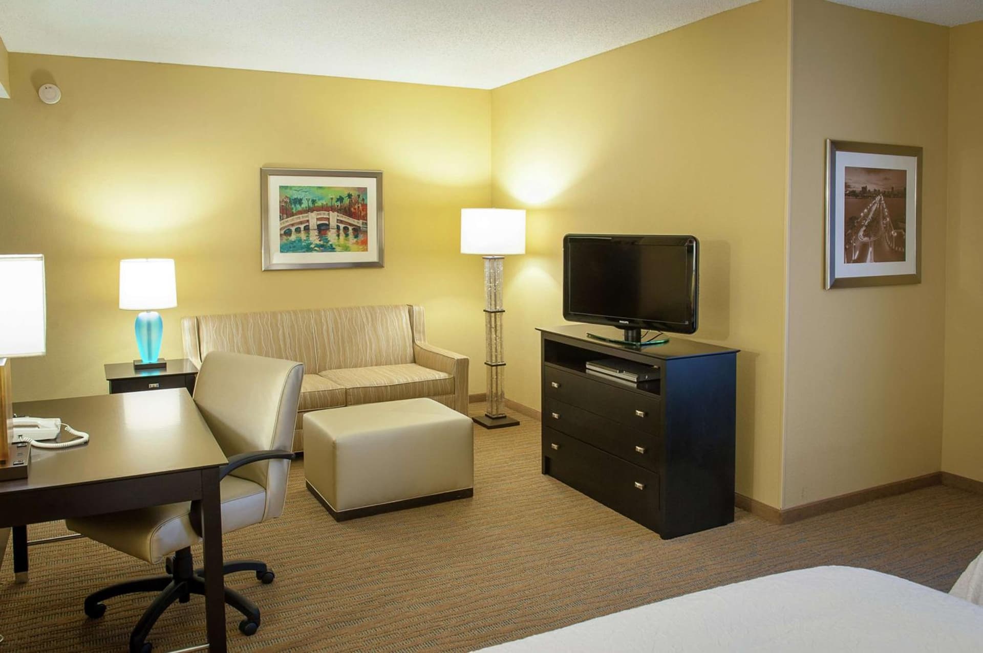 Hampton Inn & Suites St. Petersburg/Downtown gallery photo in St Petersburg, FL — image 24