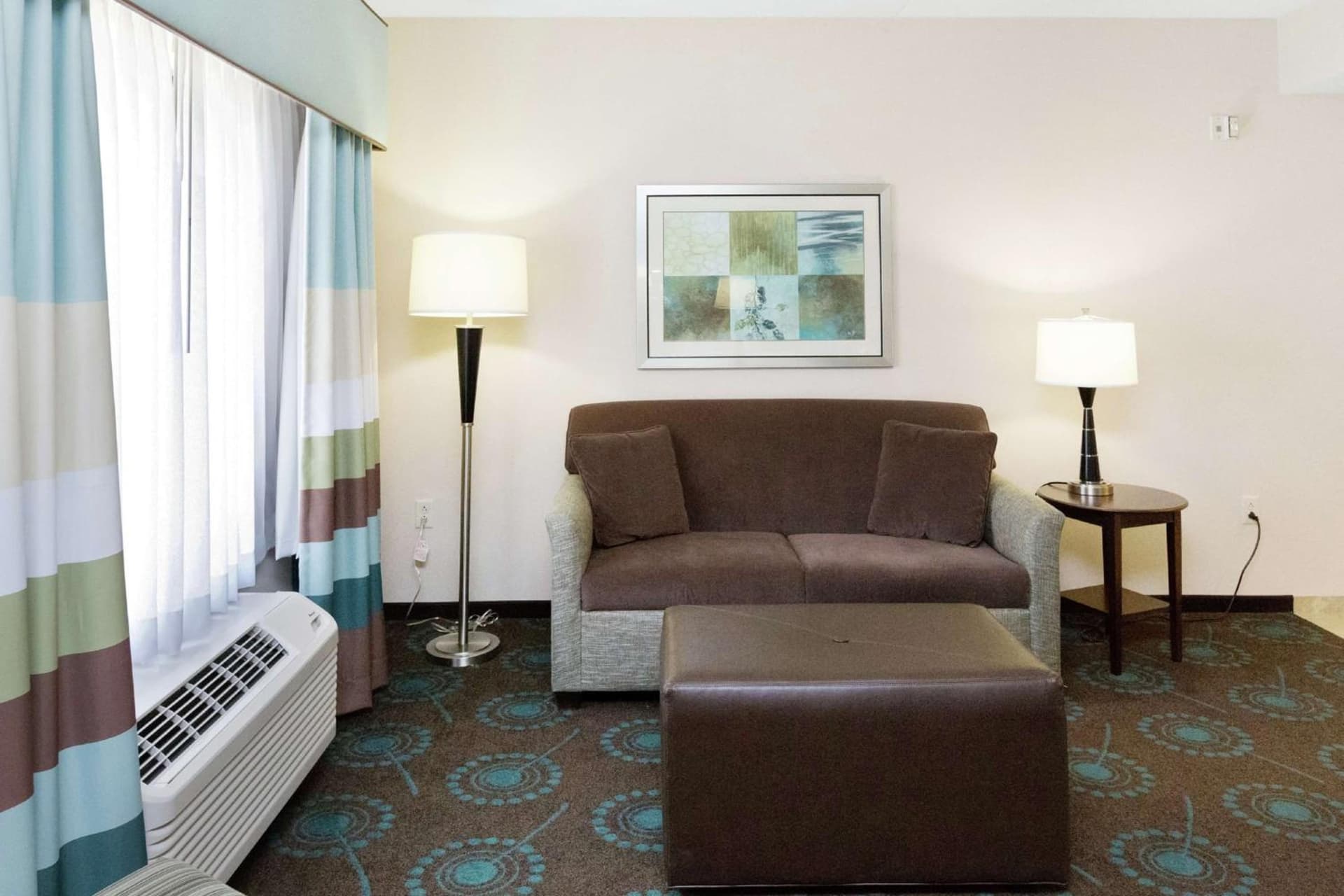 Hampton Inn Bridgeville gallery photo in Bridgeville, PA — image 29