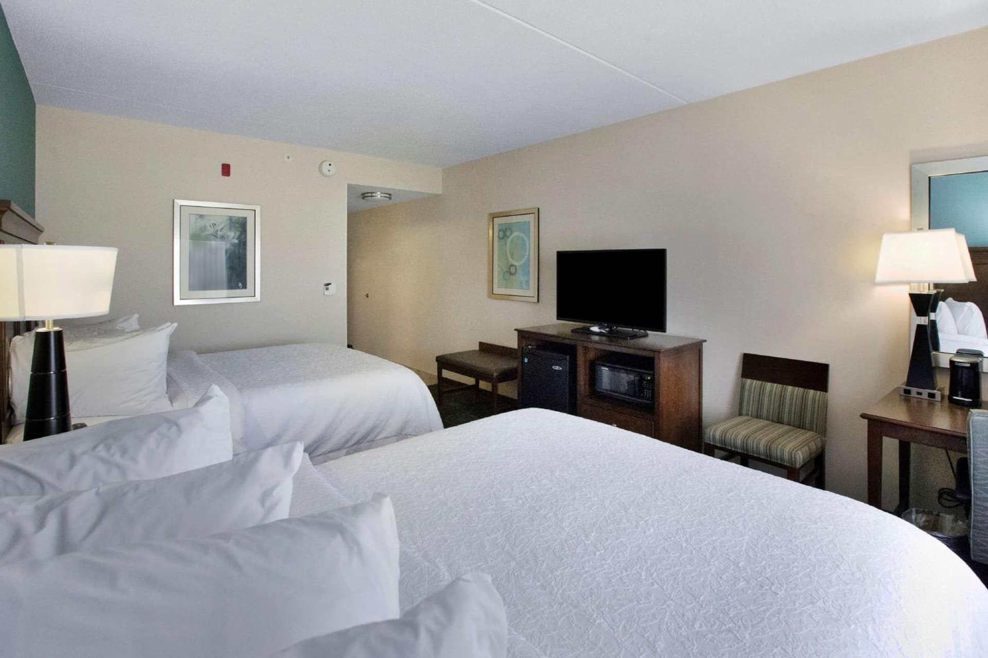 Hampton Inn Bridgeville gallery photo in Bridgeville, PA — image 4