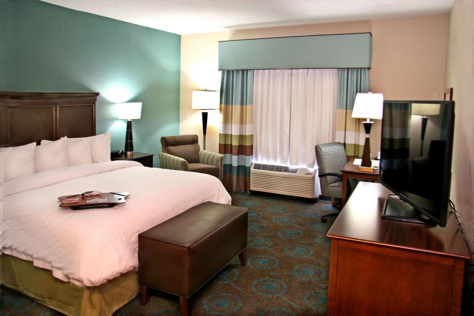 Hampton Inn Bridgeville gallery photo in Bridgeville, PA — image 6