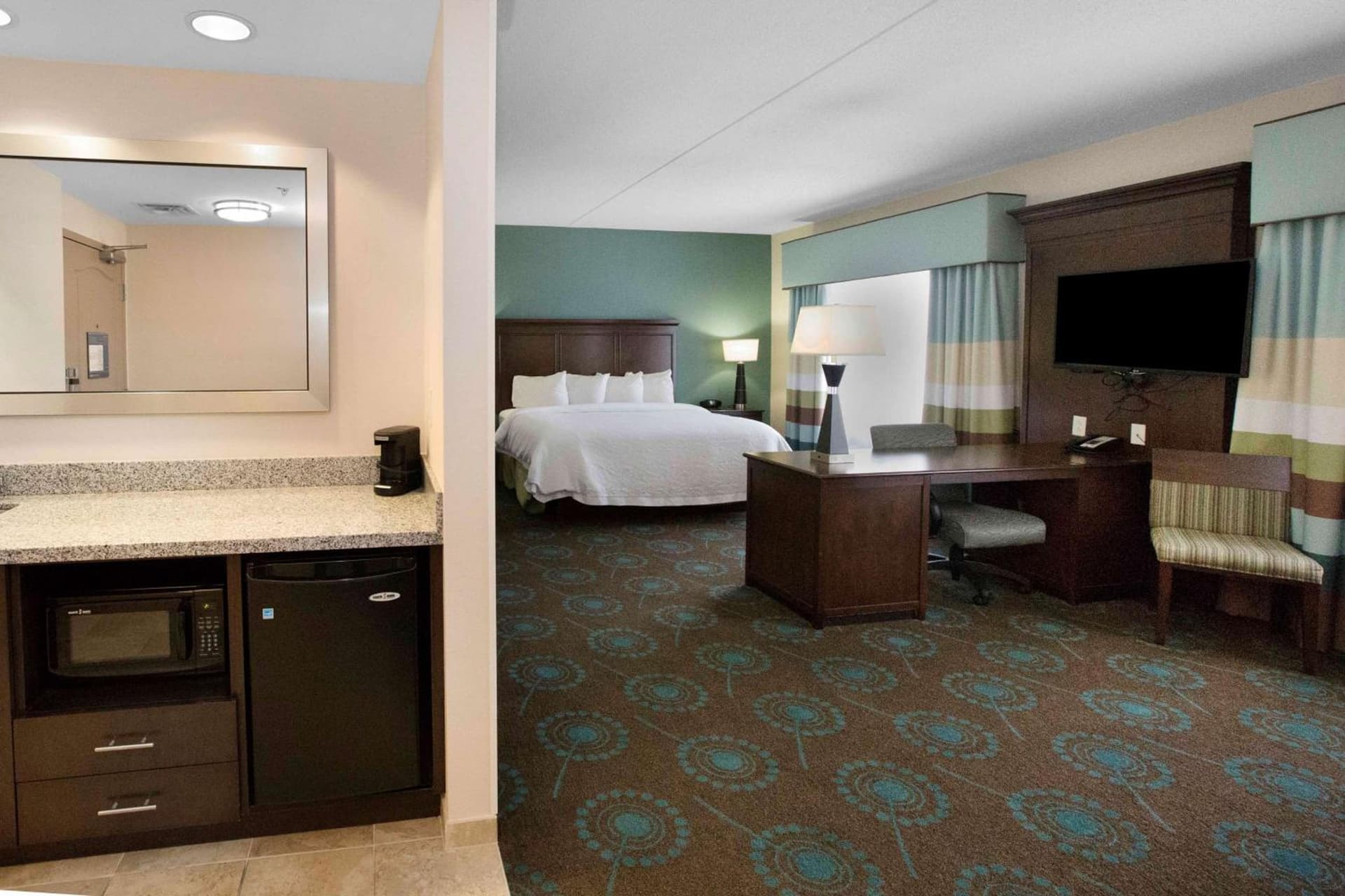 Hampton Inn Bridgeville gallery photo in Bridgeville, PA — image 19
