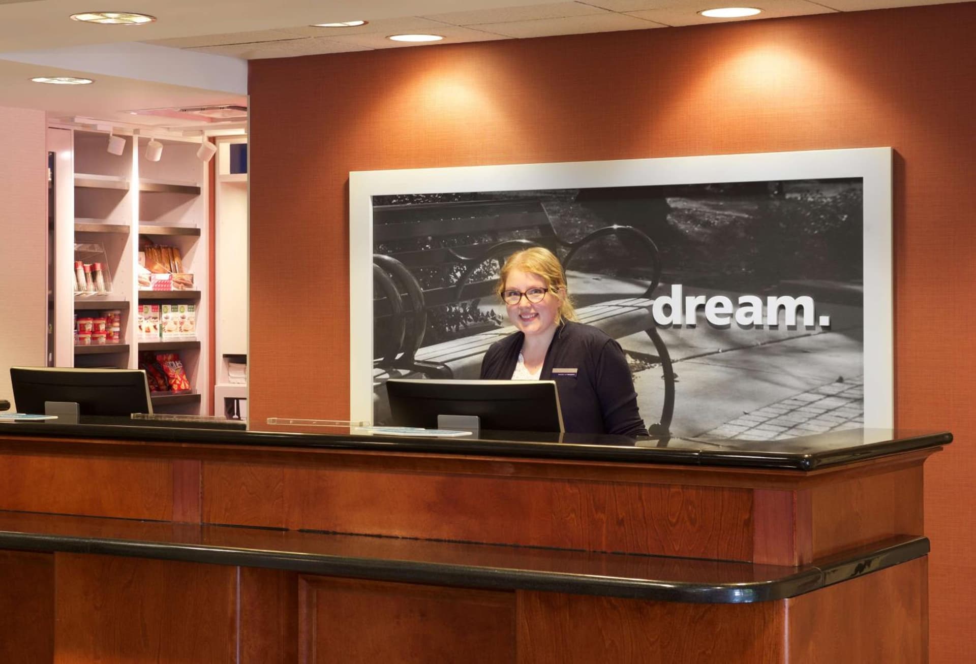 Hampton Inn & Suites Pittsburgh-Meadow Lands interior in Washington, PA — gallery photo 2