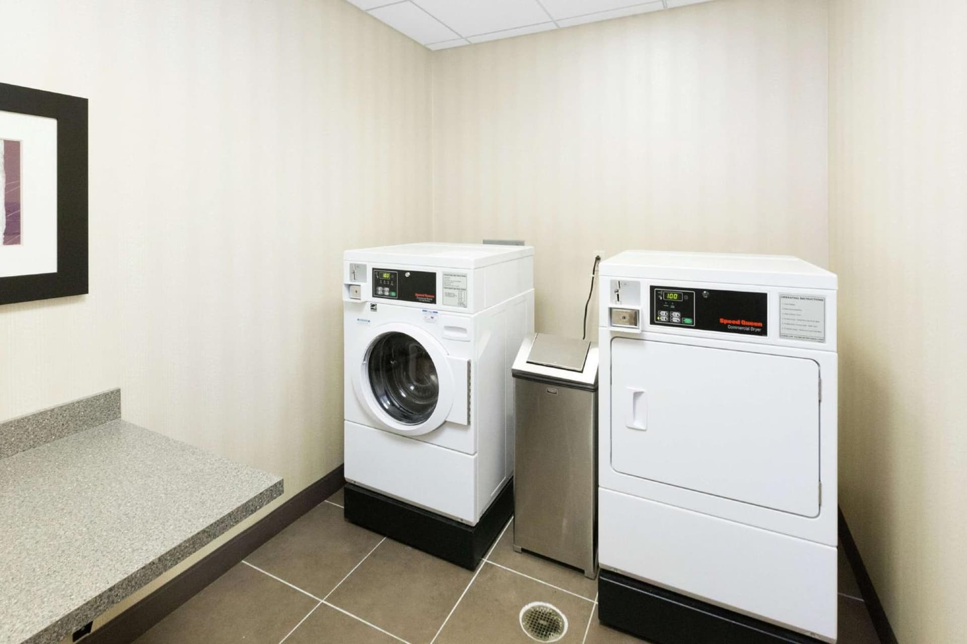 Hampton Inn Bridgeville gallery photo in Bridgeville, PA — image 34