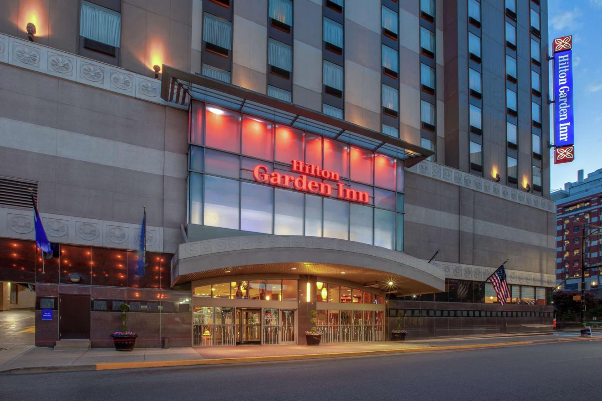 Hilton Garden Inn Pittsburgh University Place exterior or lobby in Pittsburgh, PA — main listing photo