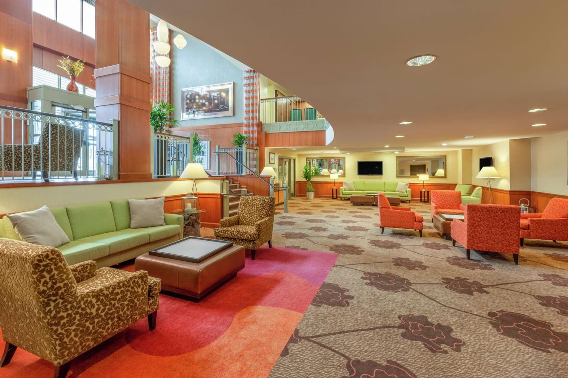 Hilton Garden Inn Pittsburgh University Place property views in Pittsburgh, PA — gallery photo 3