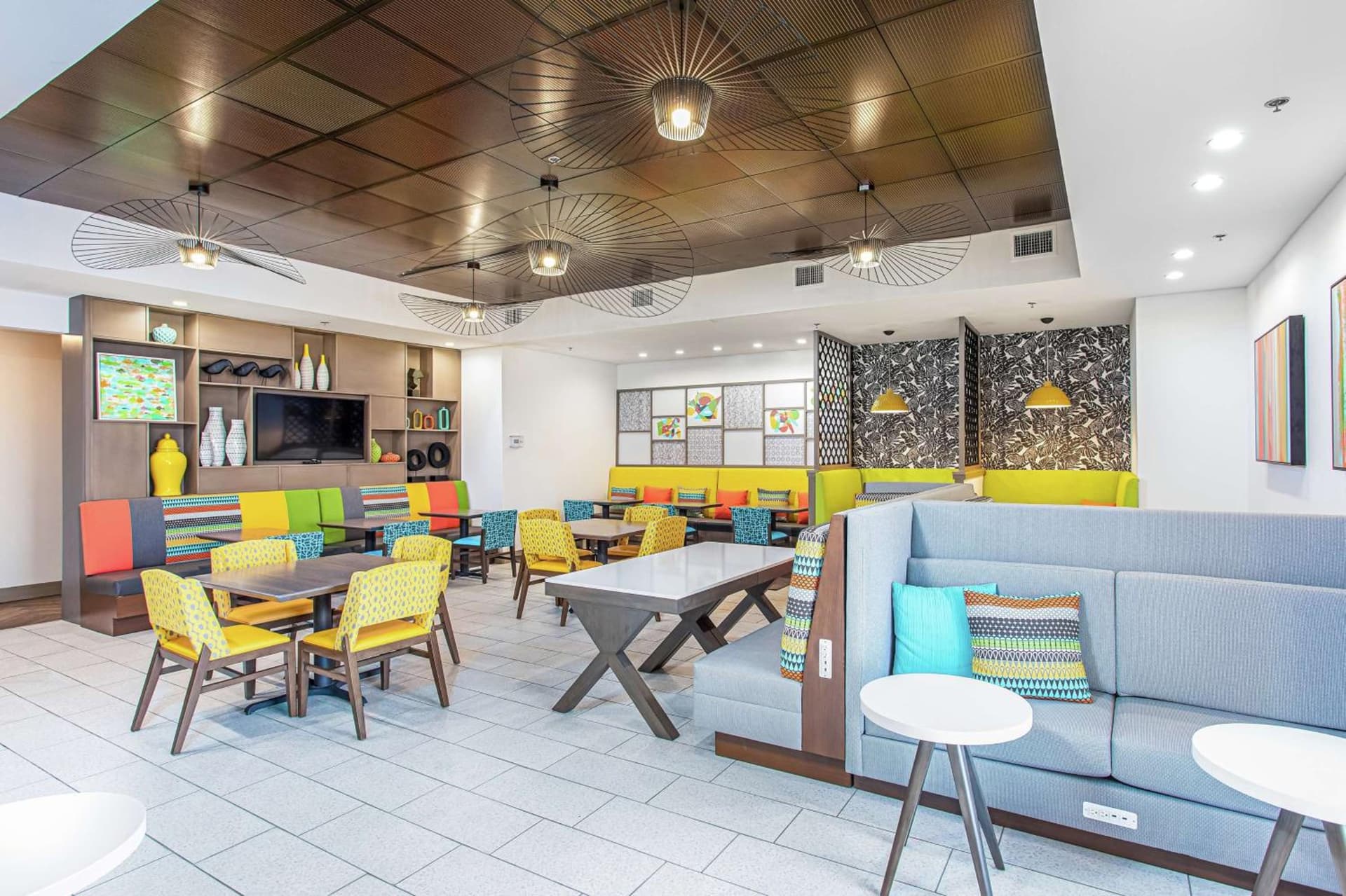 Hampton Inn Pensacola Beach gallery photo in Pensacola Beach, FL — image 36