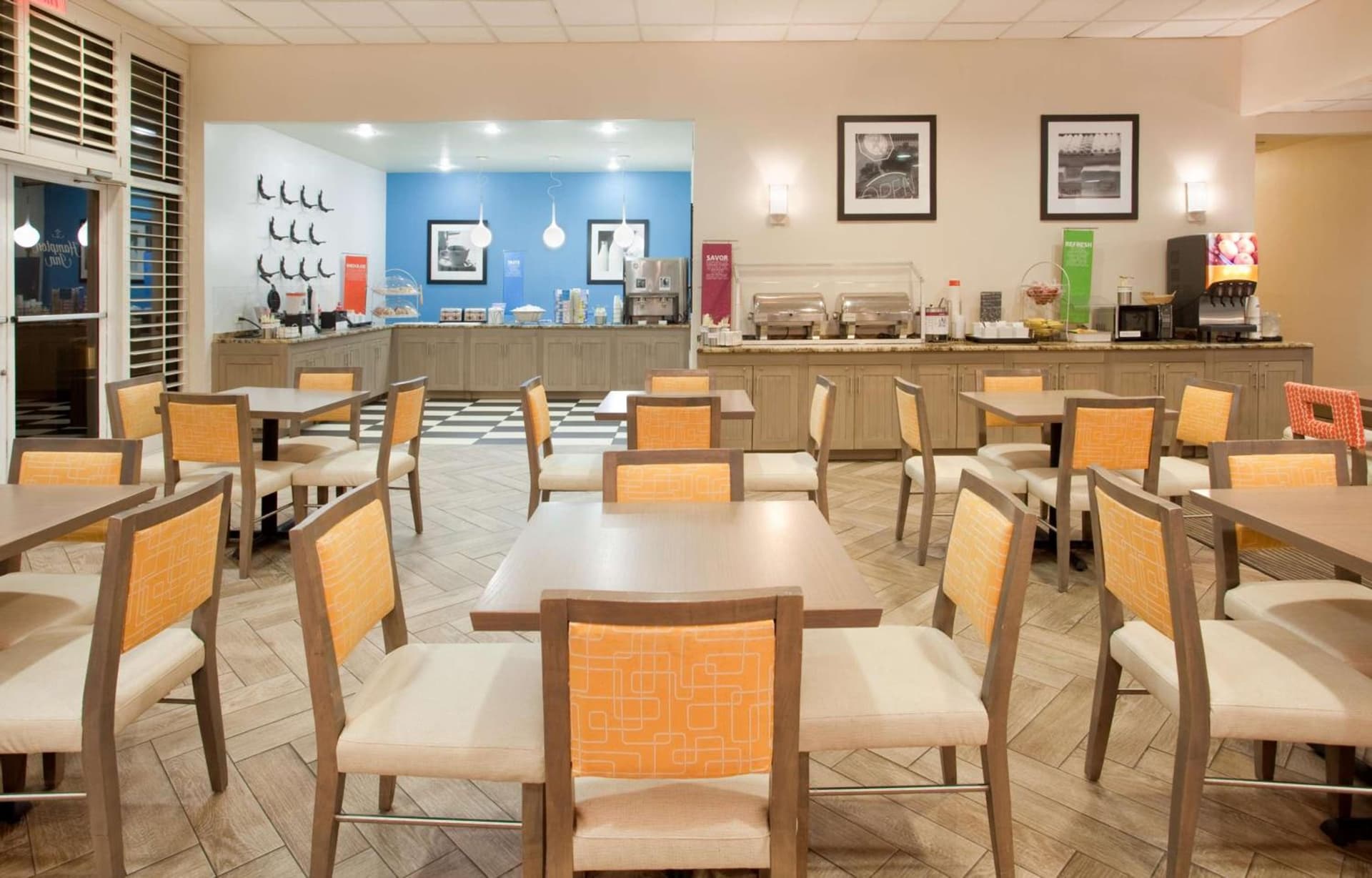 Hampton Inn Pensacola Beach gallery photo in Pensacola Beach, FL — image 52