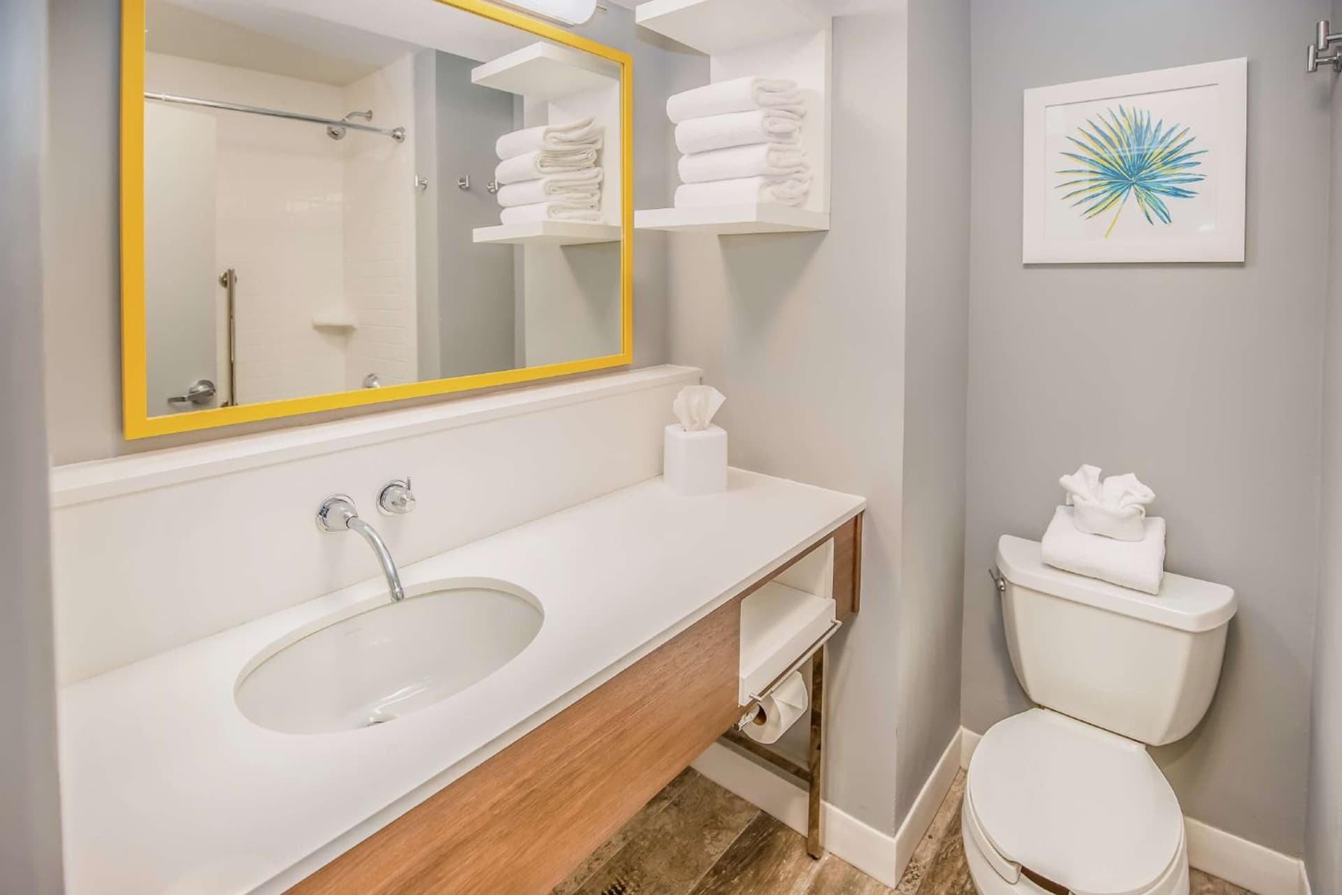 Hampton Inn Pensacola Beach gallery photo in Pensacola Beach, FL — image 28