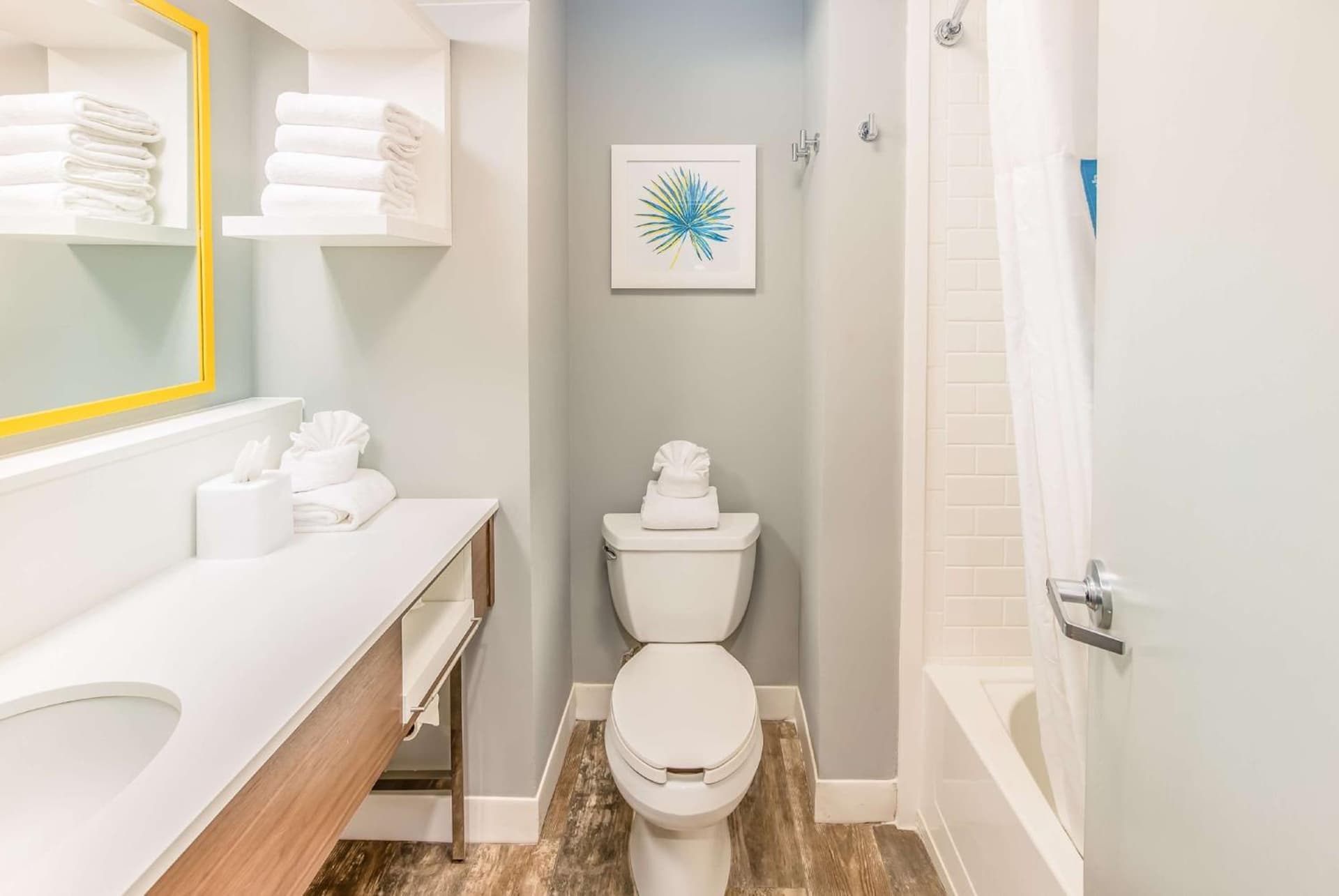 Hampton Inn Pensacola Beach gallery photo in Pensacola Beach, FL — image 72