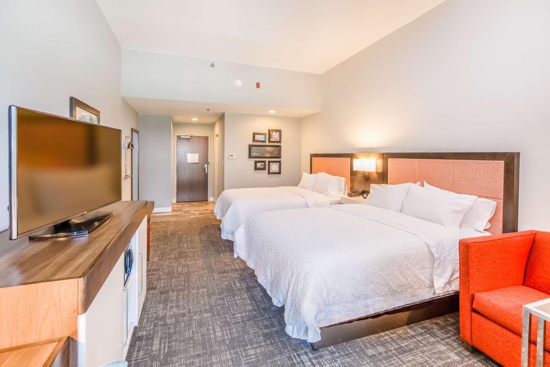 Hampton Inn Pensacola Beach gallery photo in Pensacola Beach, FL — image 33