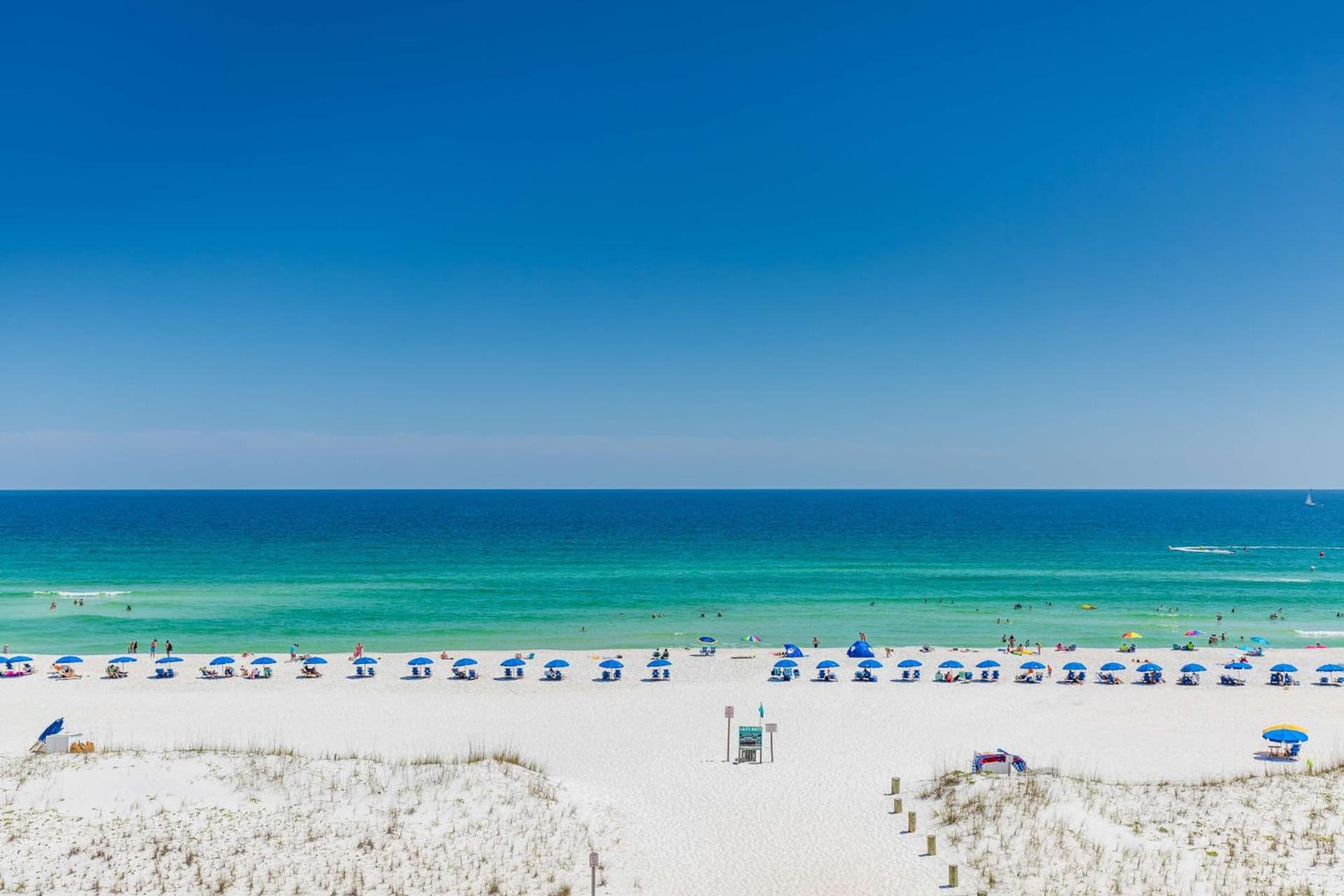 Hampton Inn Pensacola Beach gallery photo in Pensacola Beach, FL — image 50