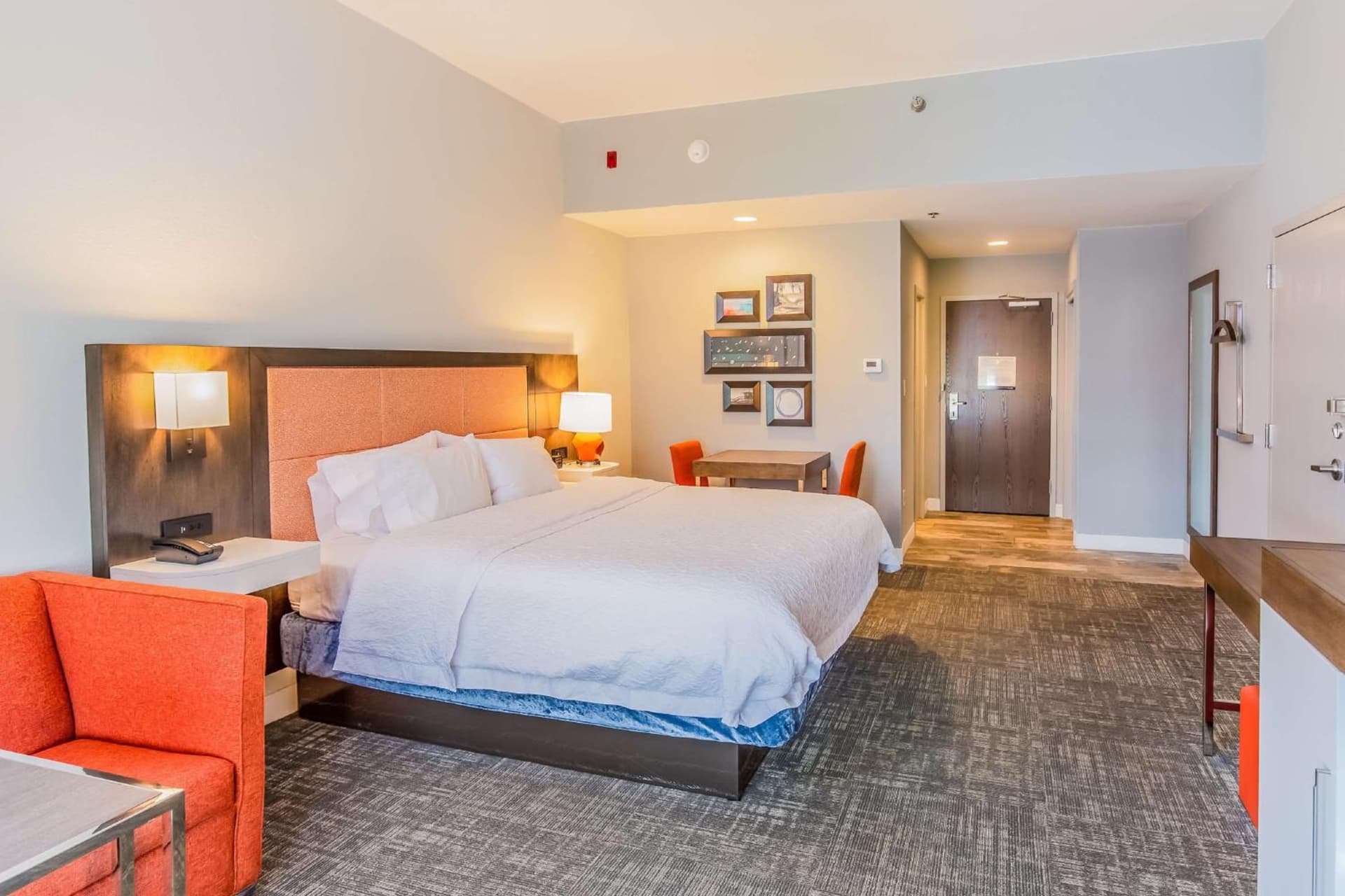 Hampton Inn Pensacola Beach gallery photo in Pensacola Beach, FL — image 11