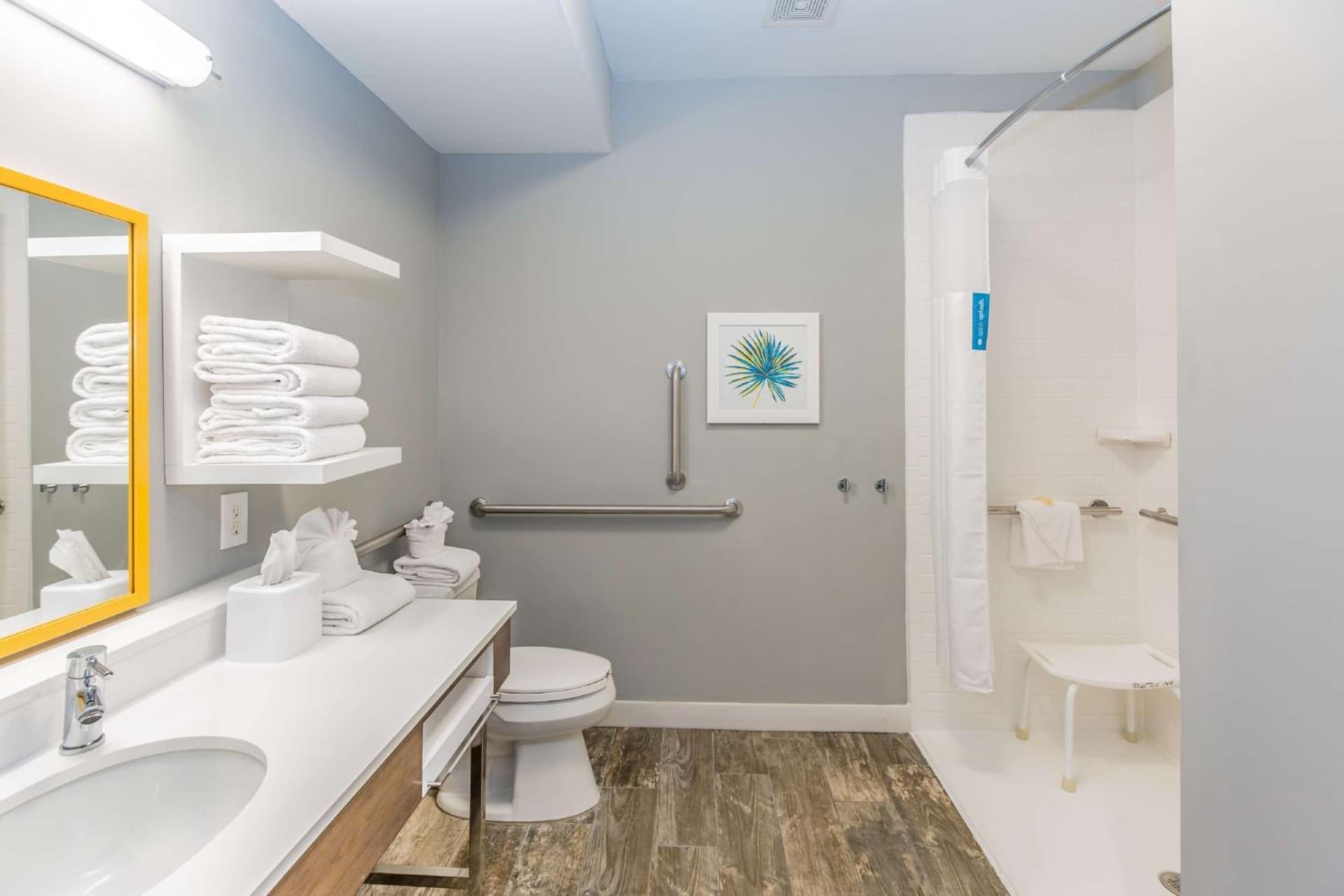 Hampton Inn Pensacola Beach gallery photo in Pensacola Beach, FL — image 14