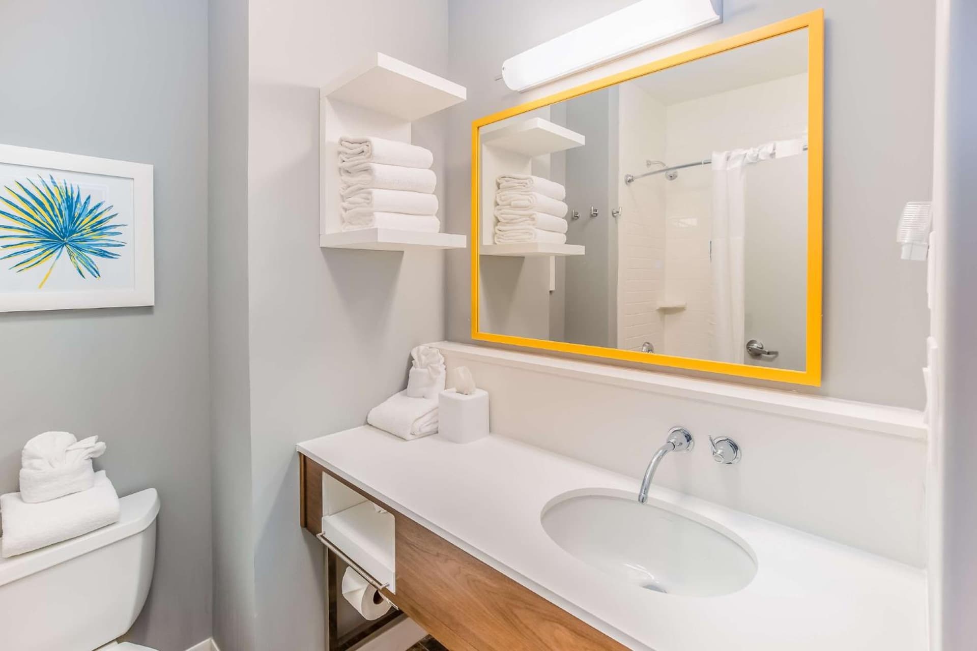 Hampton Inn Pensacola Beach gallery photo in Pensacola Beach, FL — image 53