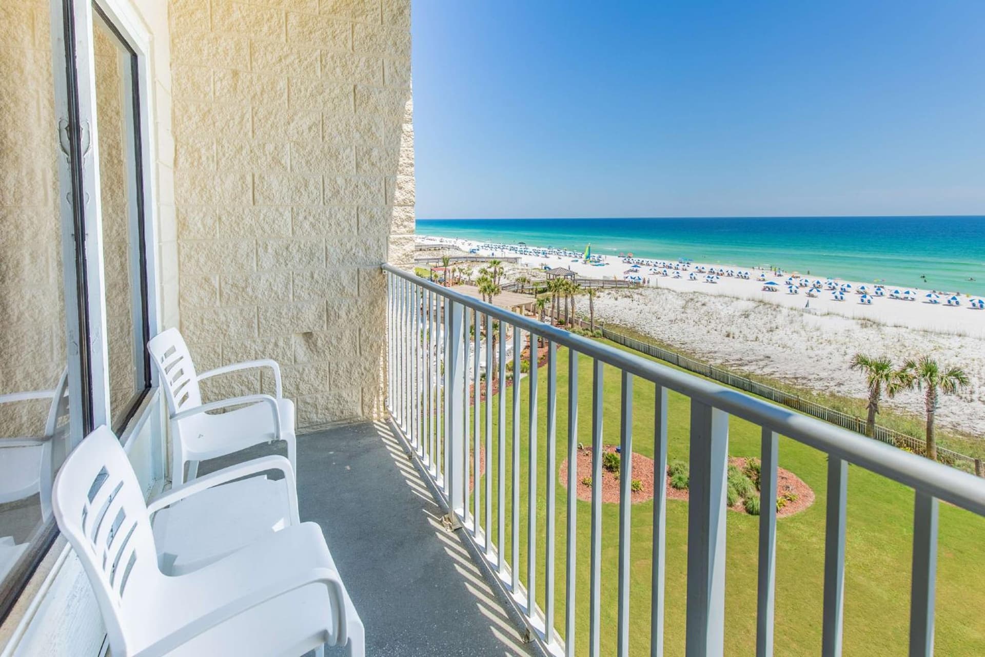 Hampton Inn Pensacola Beach gallery photo in Pensacola Beach, FL — image 24