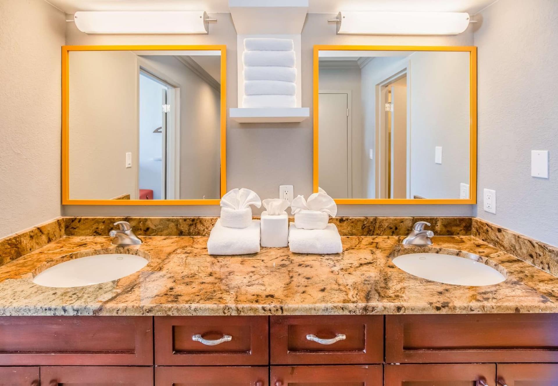 Hampton Inn Pensacola Beach gallery photo in Pensacola Beach, FL — image 70
