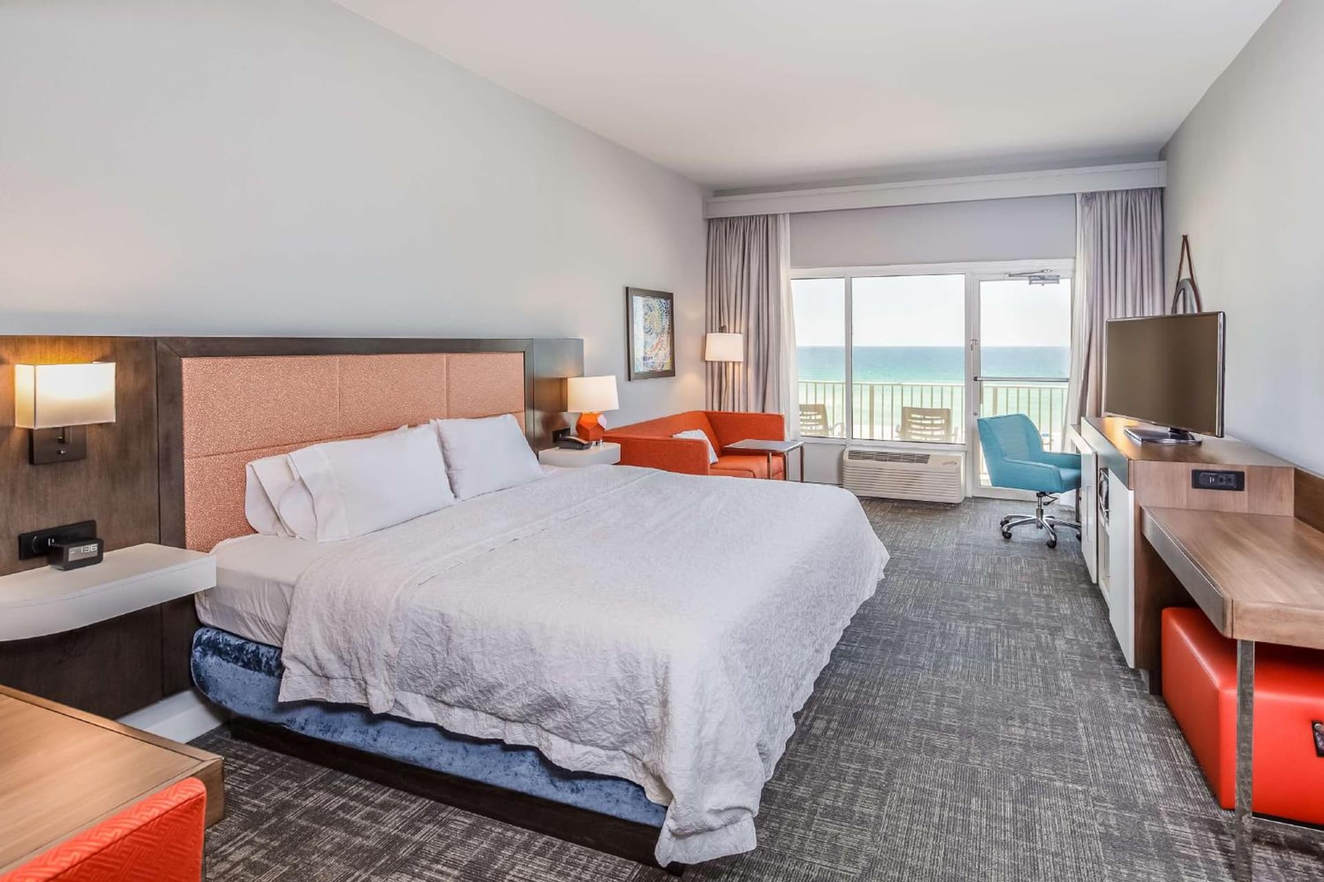 Hampton Inn Pensacola Beach gallery photo in Pensacola Beach, FL — image 47