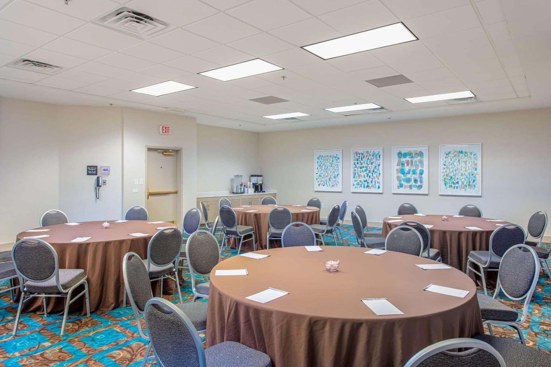 Hampton Inn Pensacola Beach gallery photo in Pensacola Beach, FL — image 32