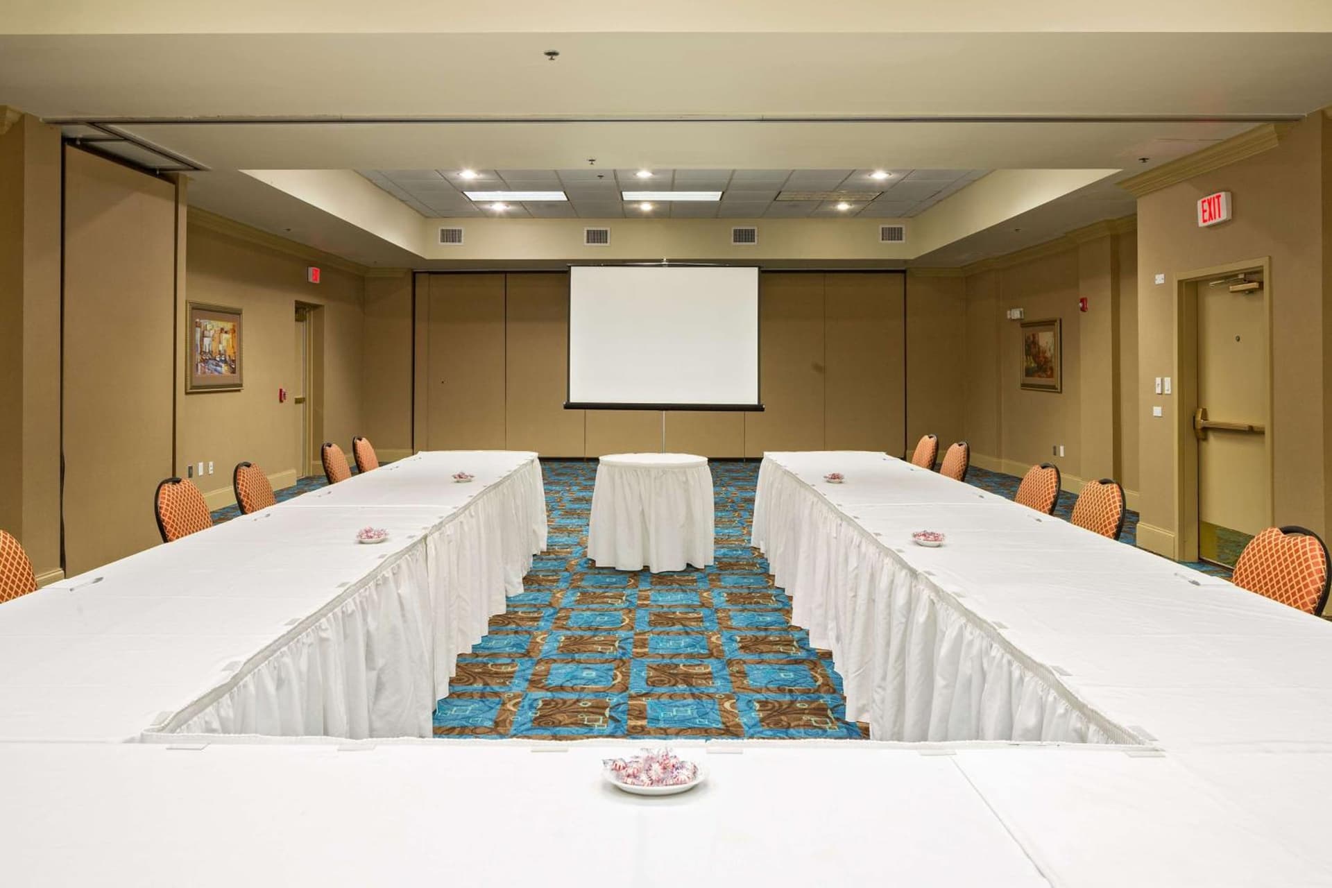 Hampton Inn Pensacola Beach gallery photo in Pensacola Beach, FL — image 19