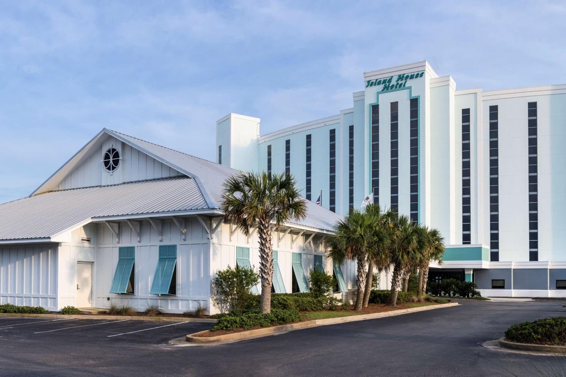The Island House Hotel a Doubletree by Hilton property views in Orange Beach, AL — gallery photo 3