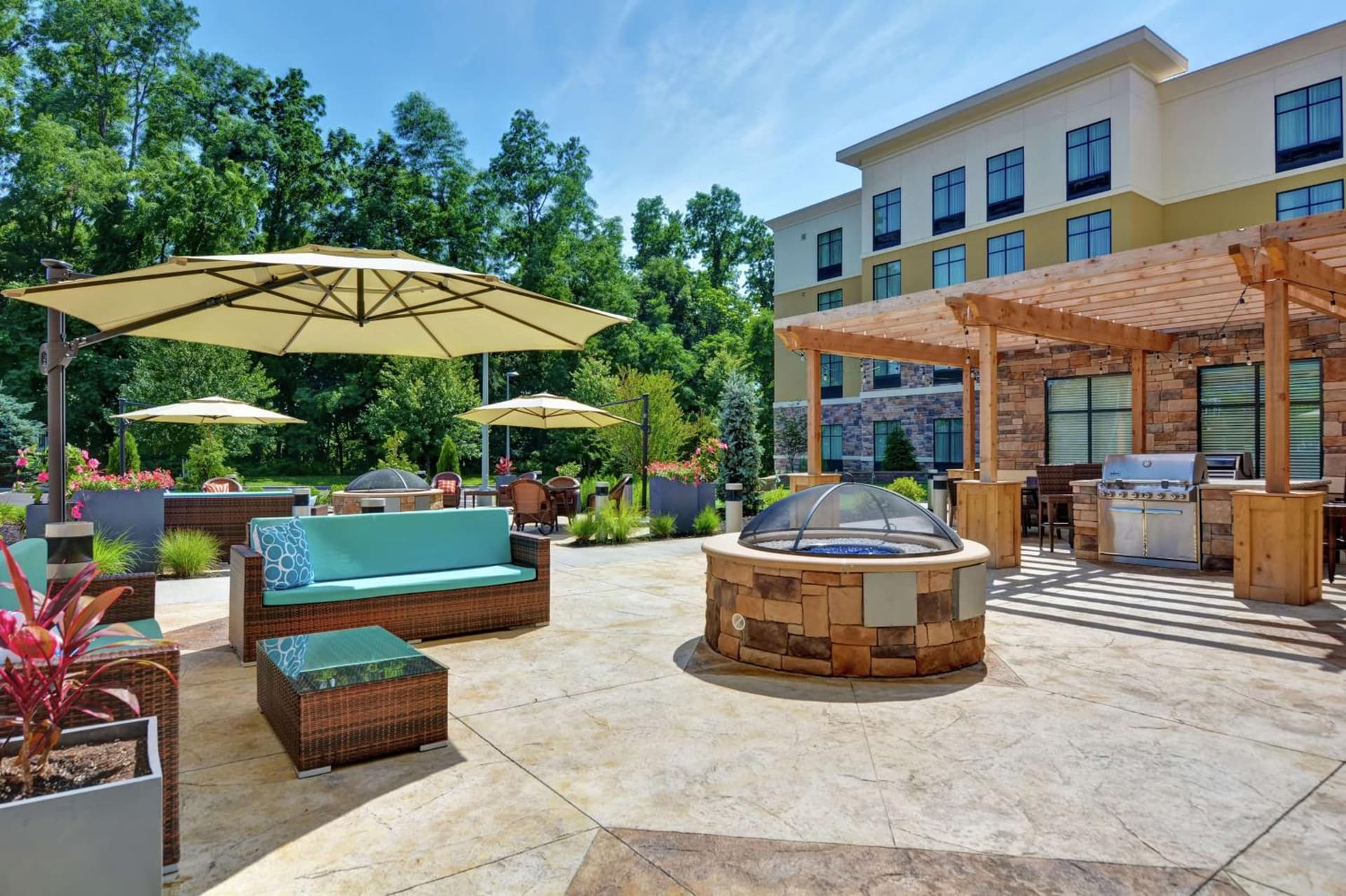 Homewood Suites By Hilton Poughkeepsie gallery photo in Poughkeepsie, NY — image 11