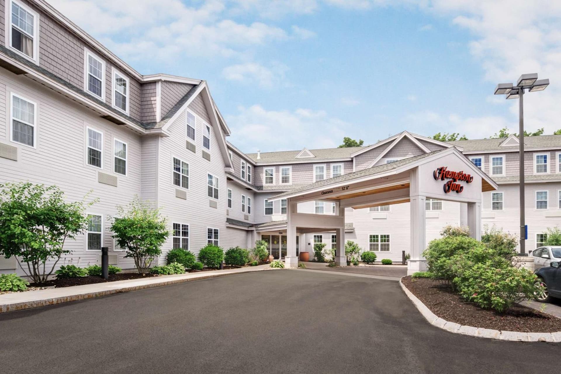 Hampton Inn Dover property views in Dover, NH — gallery photo 3