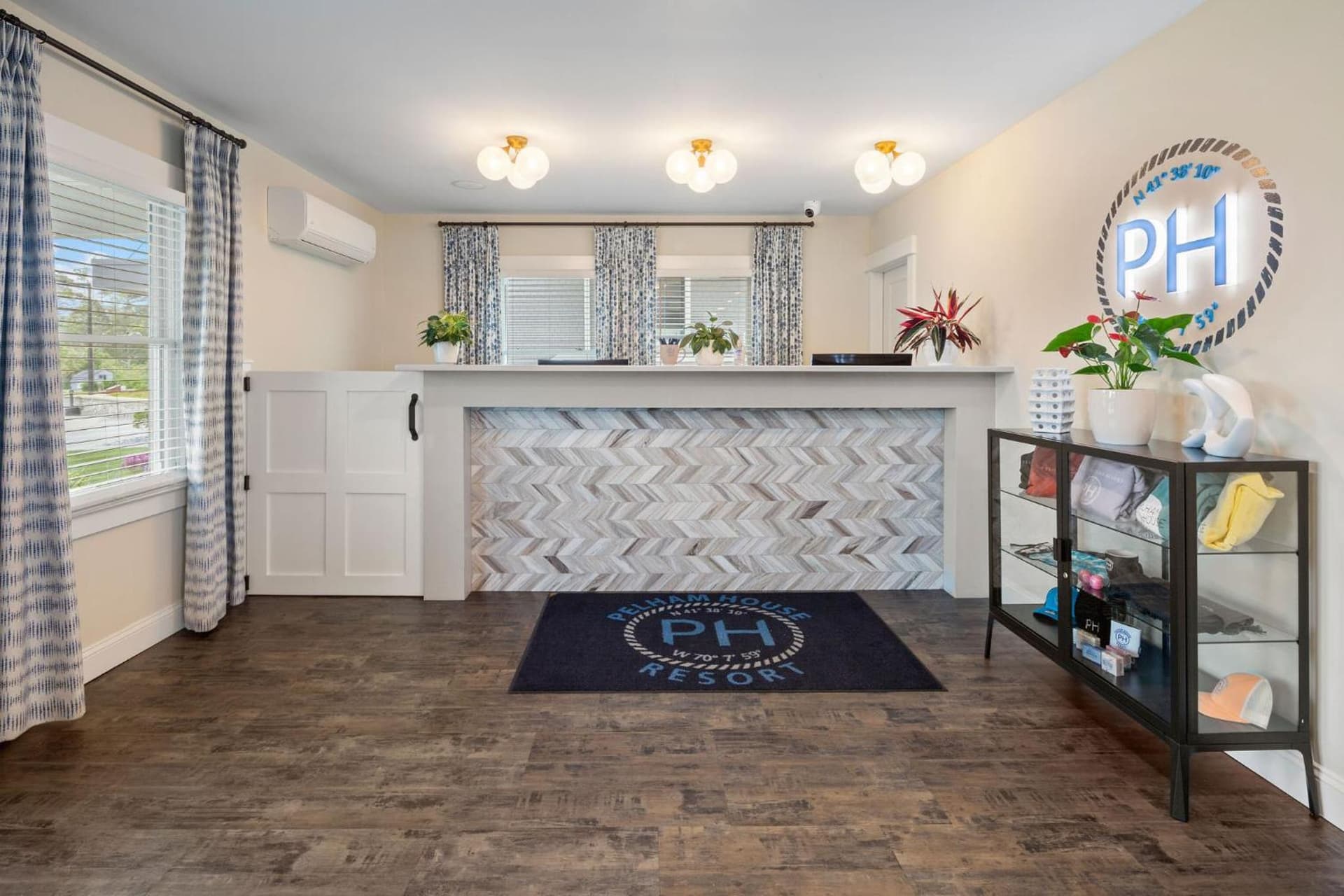 Pelham House Resort interior in Dennis Port, MA — gallery photo 2