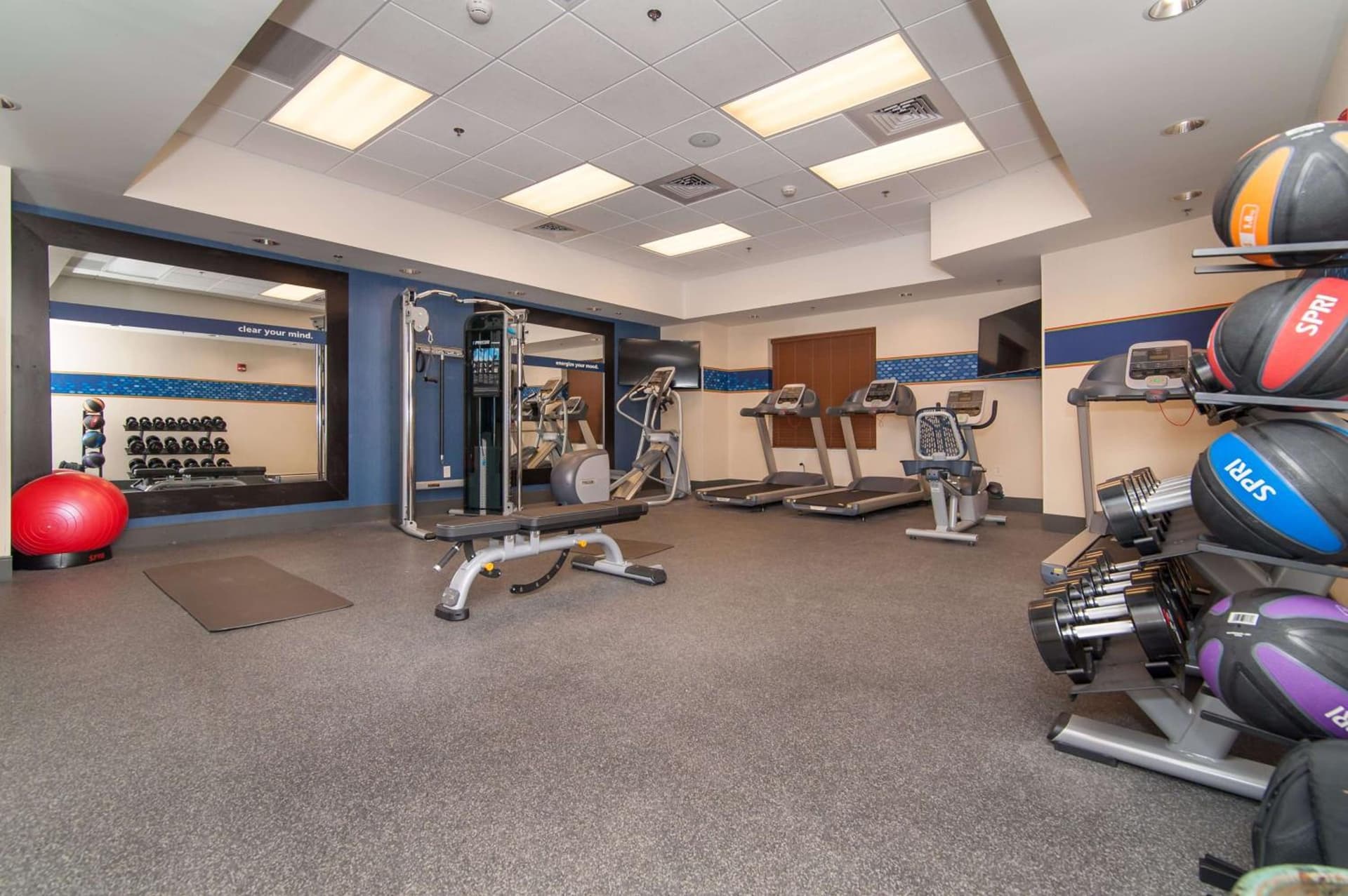 Hampton Inn Norwich gallery photo in Norwich, CT — image 44