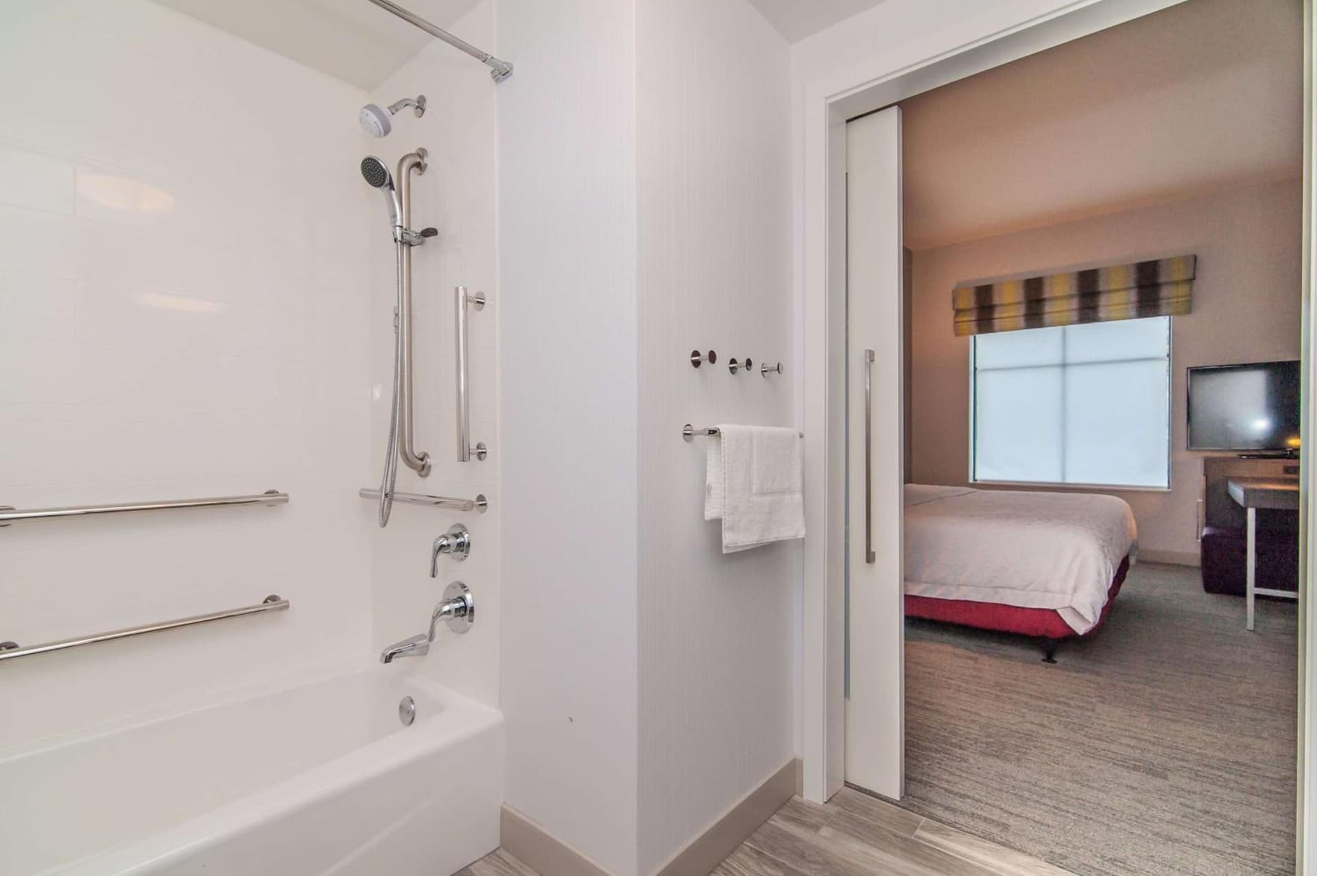 Hampton Inn Norwich gallery photo in Norwich, CT — image 45