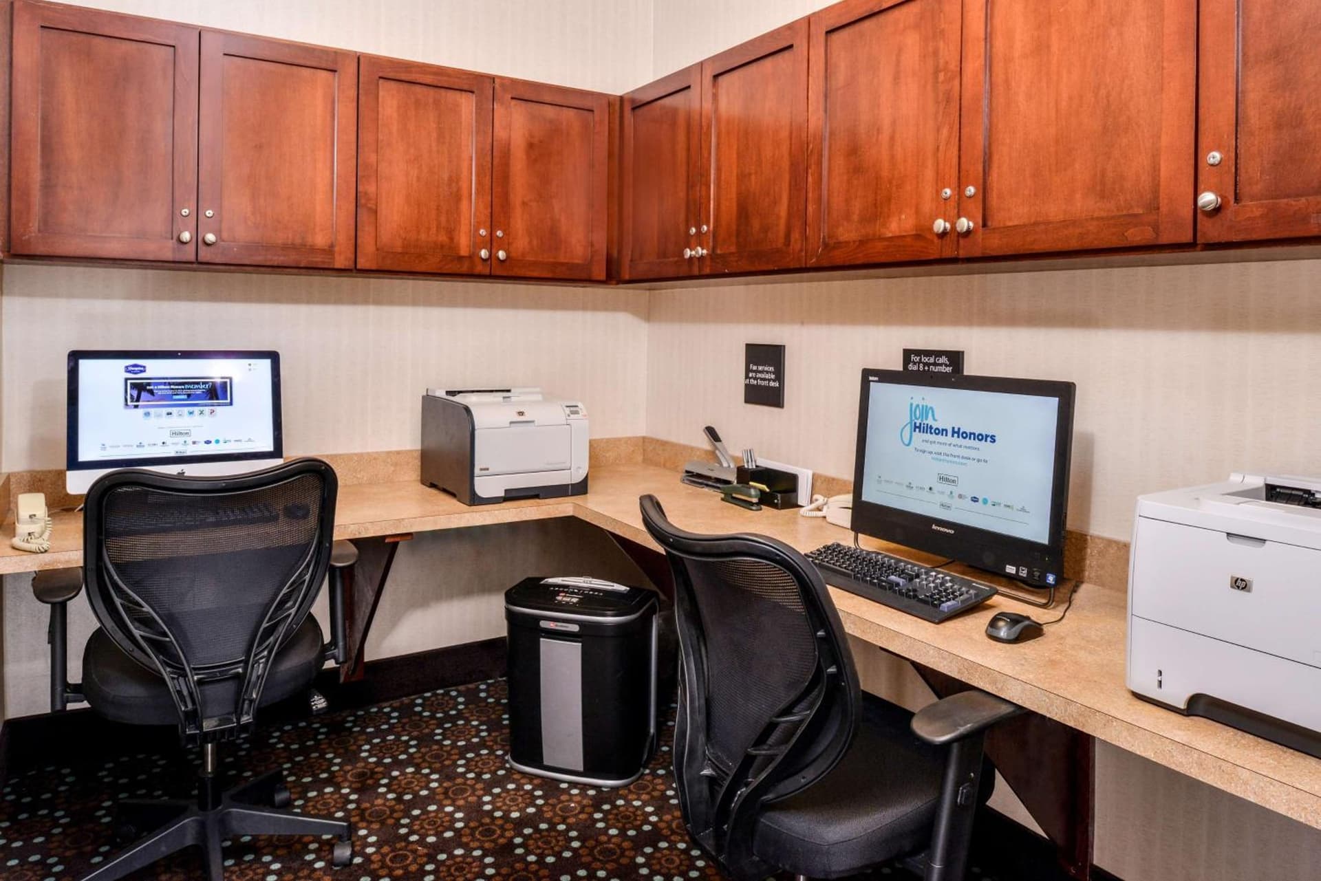 Hampton Inn & Suites by Hilton Plymouth interior in Plymouth, MA — gallery photo 2