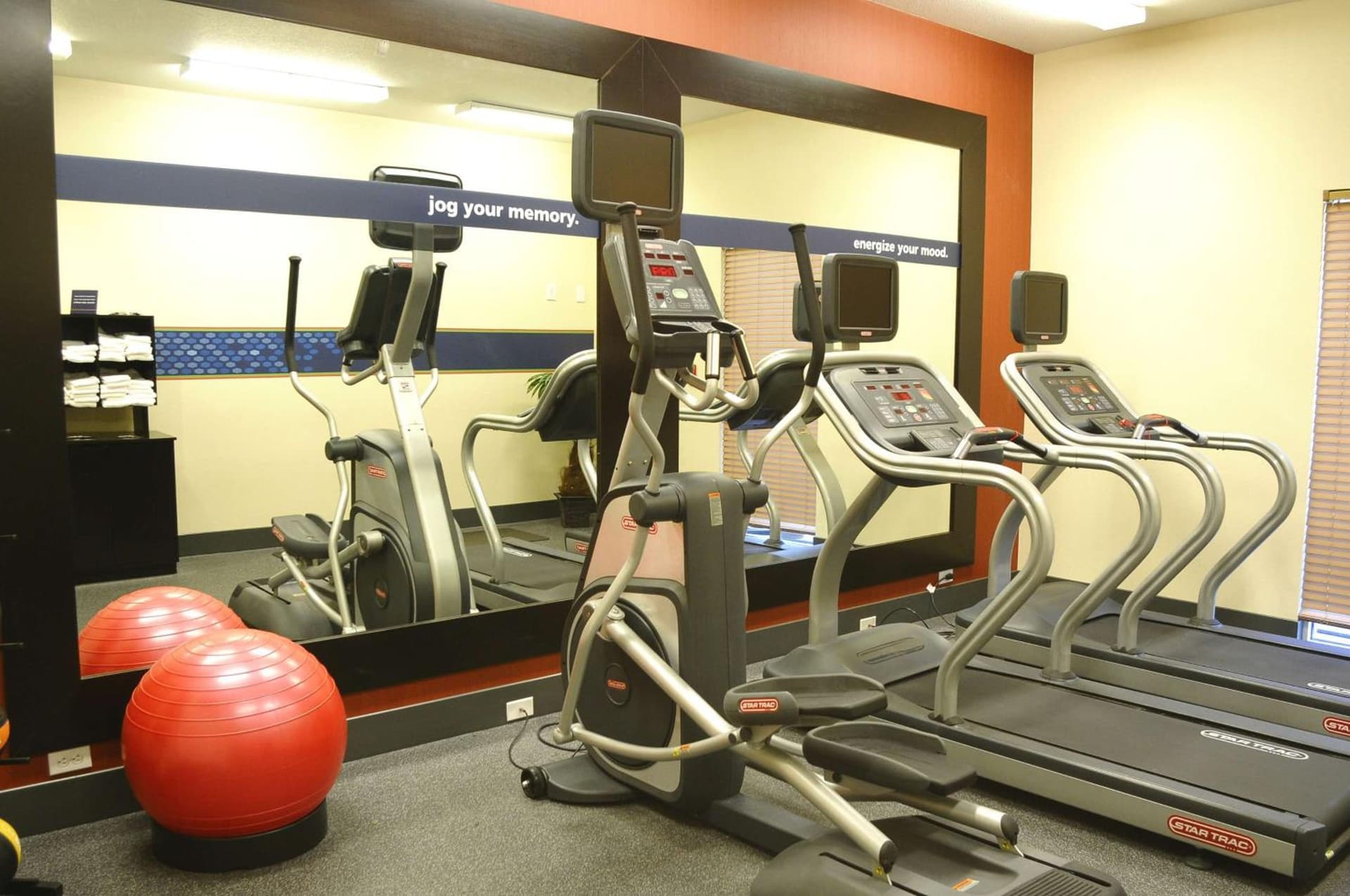 Hampton Inn & Suites Redding gallery photo in Redding, CA — image 16