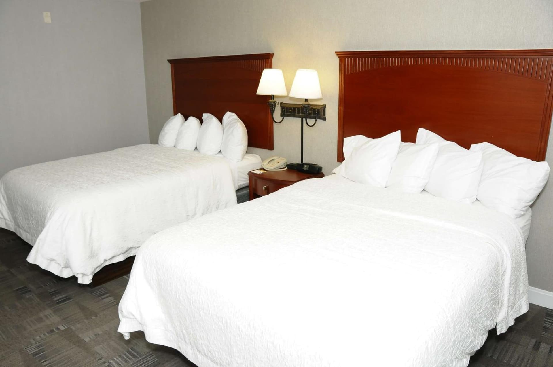 Hampton Inn & Suites Redding gallery photo in Redding, CA — image 4