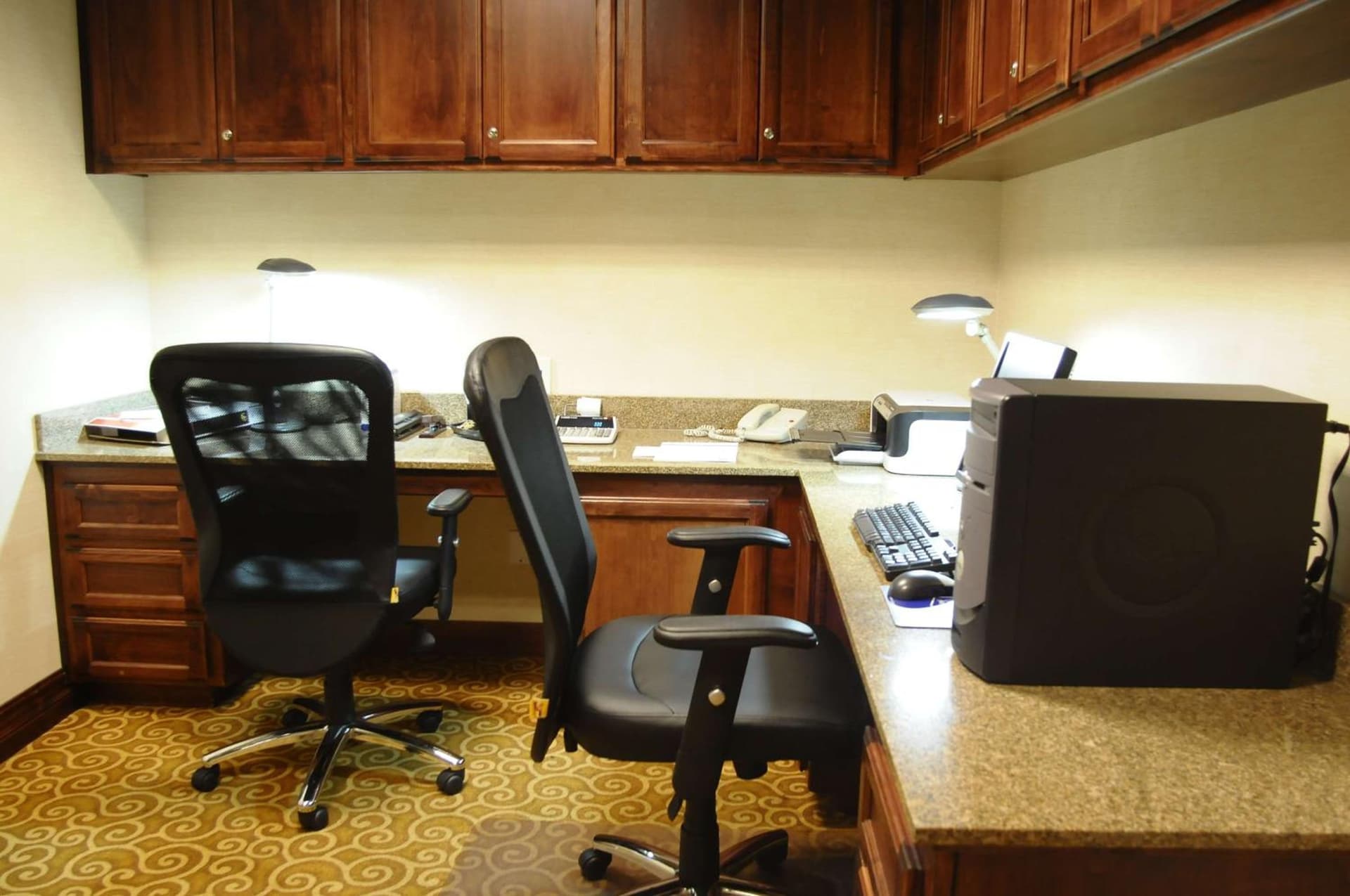 Hampton Inn & Suites Redding gallery photo in Redding, CA — image 5