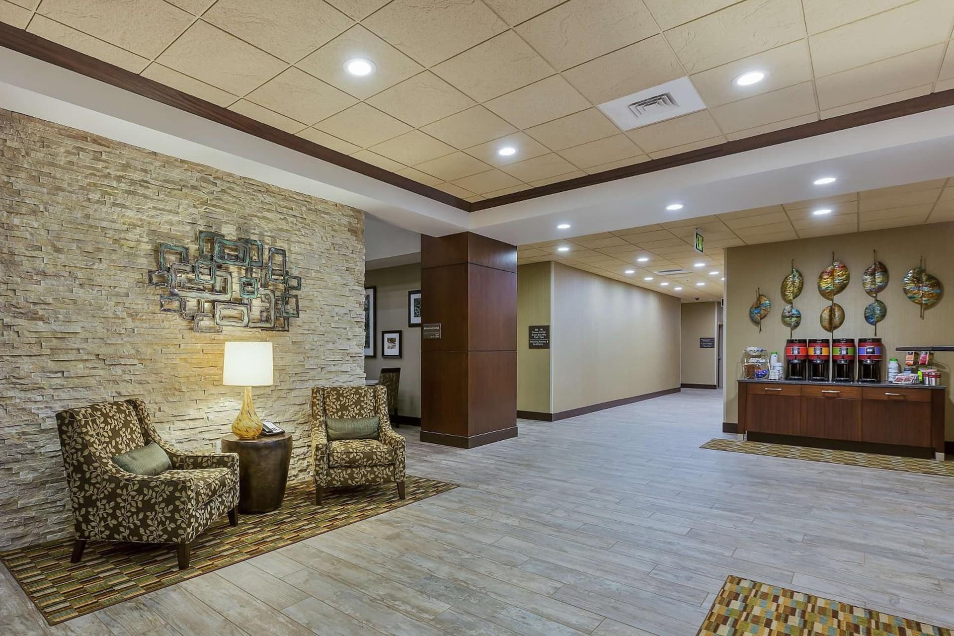 Hampton Inn & Suites Bend gallery photo in Bend, OR — image 16