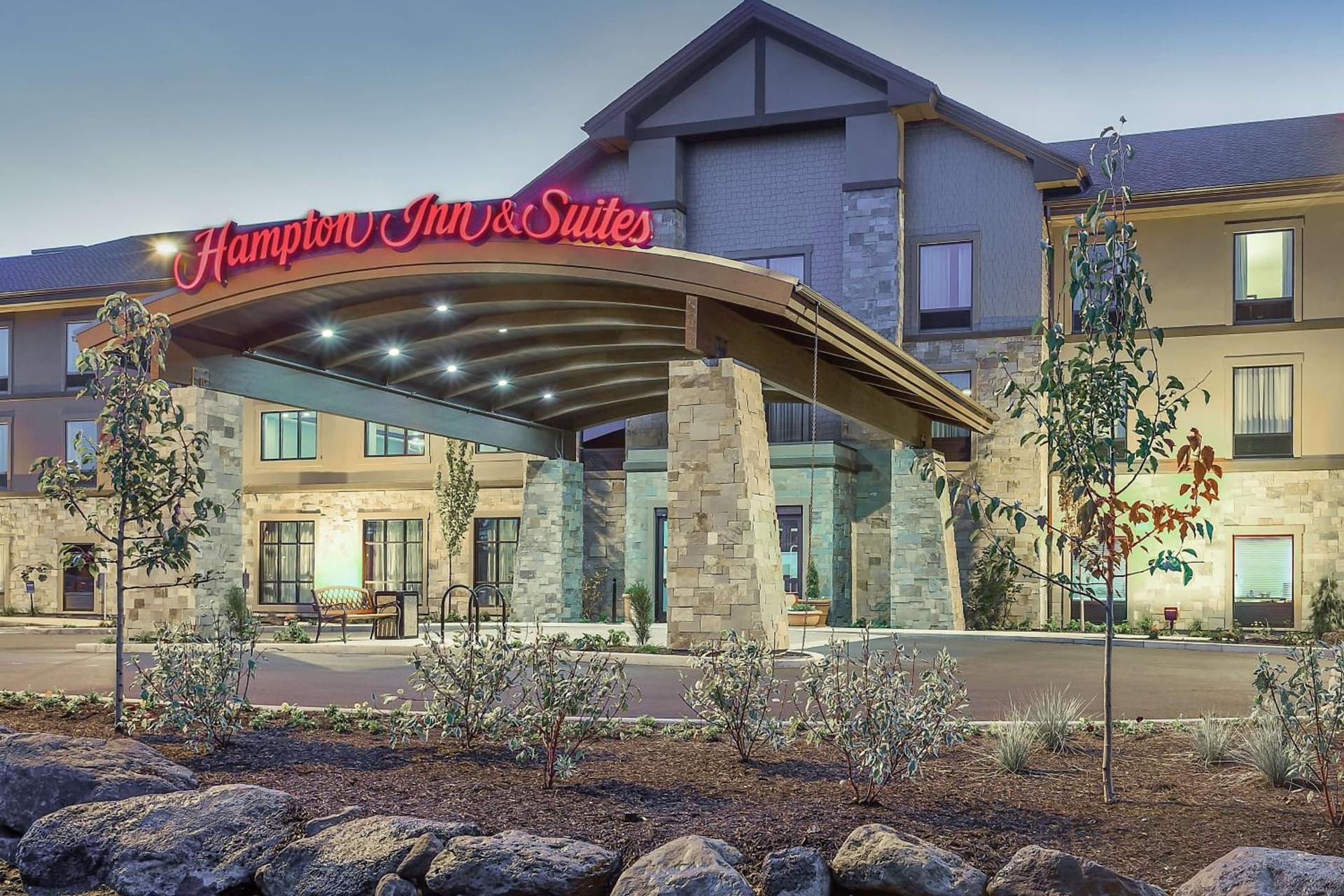 Hampton Inn & Suites Bend interior in Bend, OR — gallery photo 2