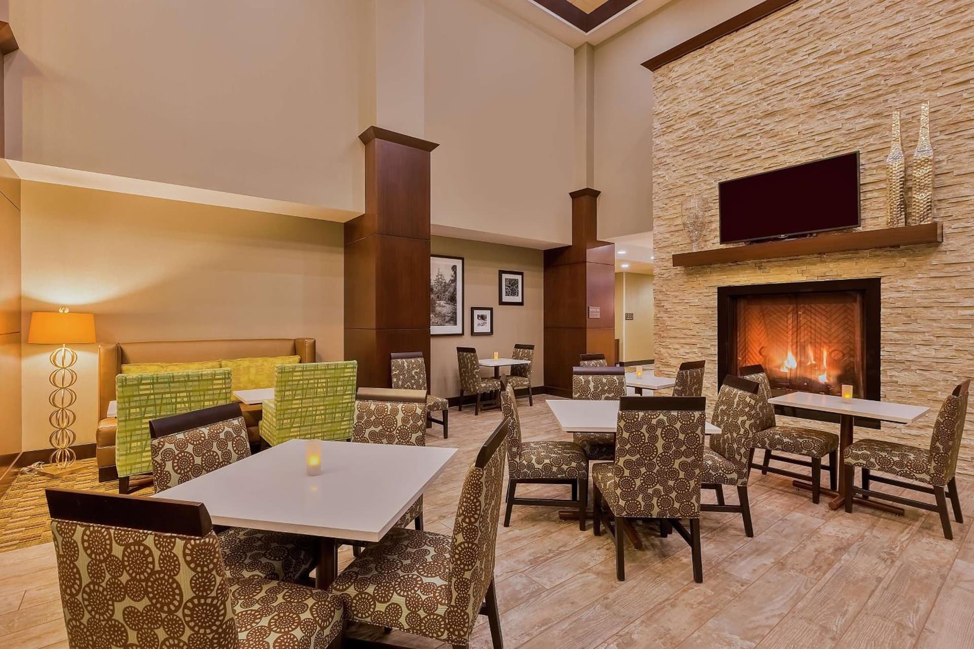 Hampton Inn & Suites Bend gallery photo in Bend, OR — image 20
