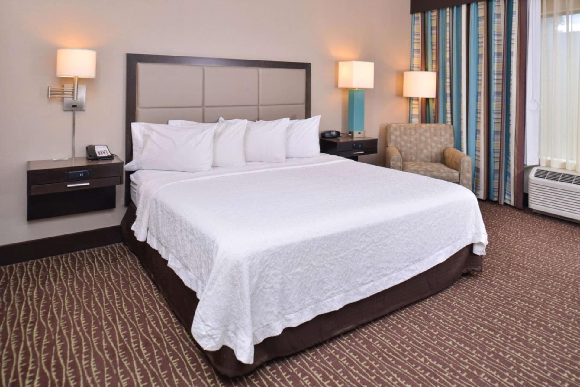 Hampton Inn & Suites Bend gallery photo in Bend, OR — image 18