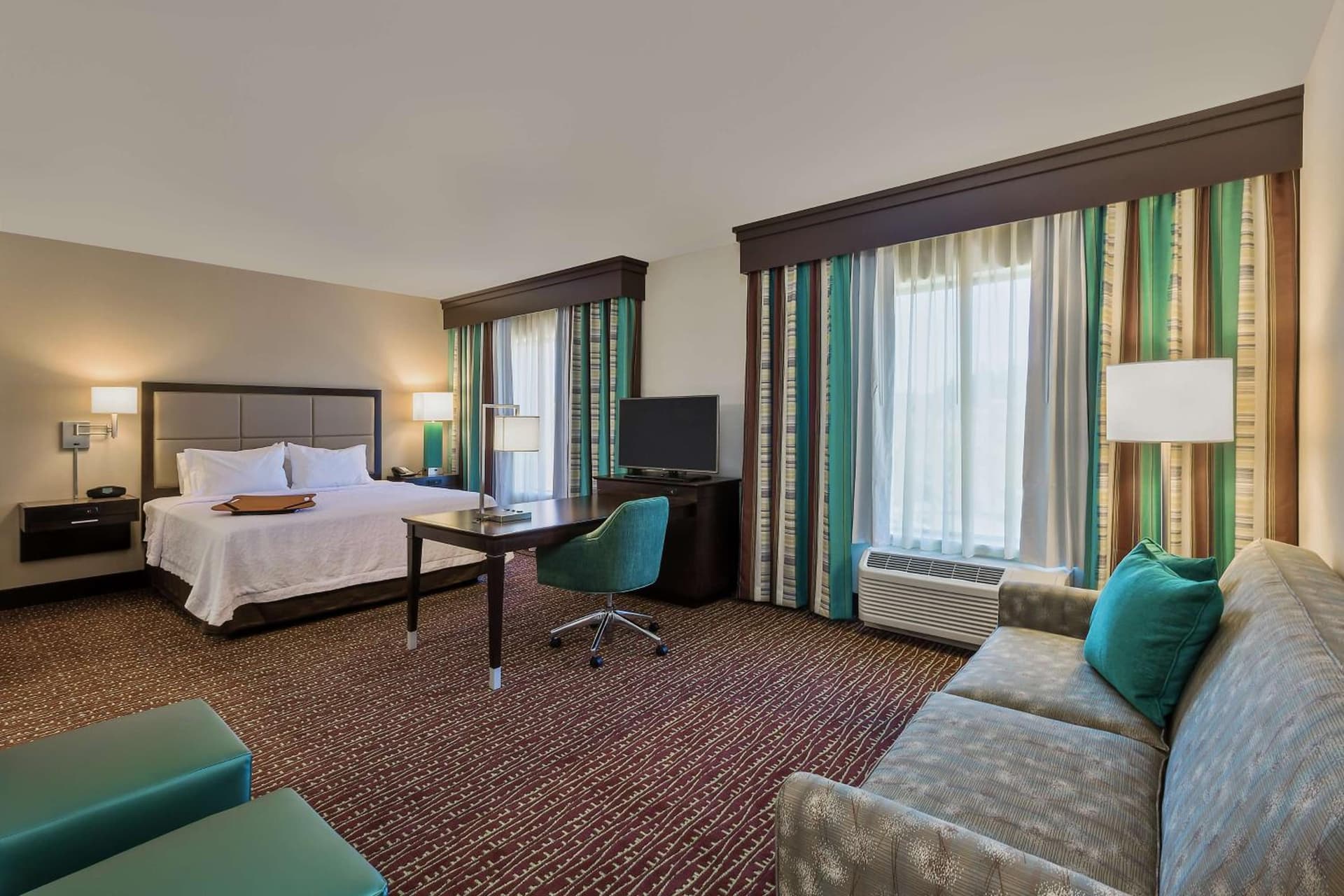 Hampton Inn & Suites Bend gallery photo in Bend, OR — image 9