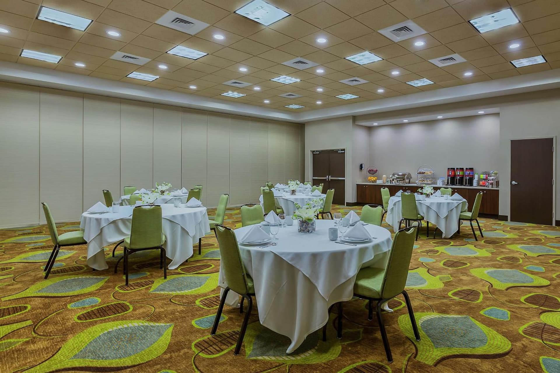 Hampton Inn & Suites Bend gallery photo in Bend, OR — image 13