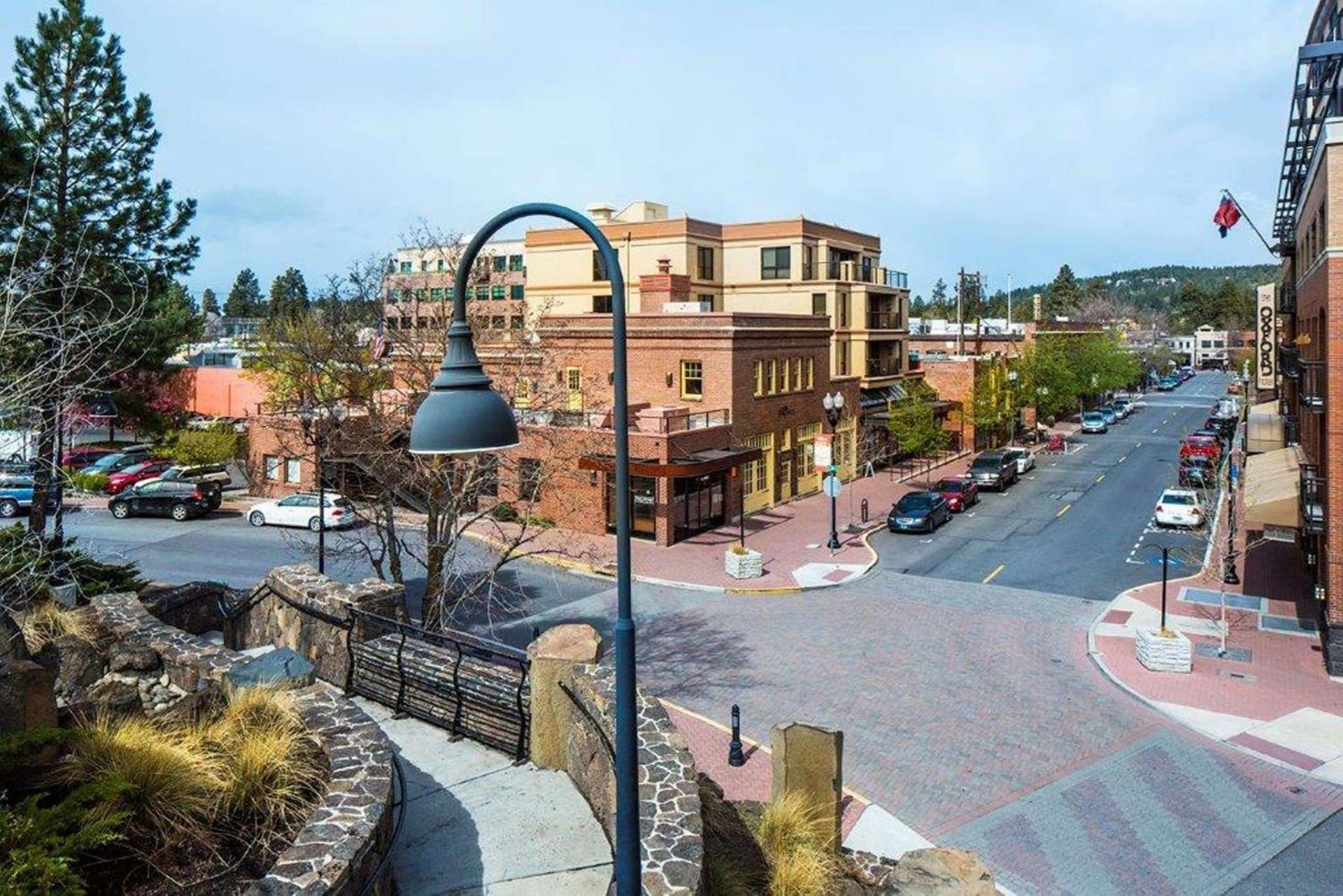 The Newberry Hotel Bend, Tapestry Collection by Hilton interior in Bend, OR — gallery photo 2