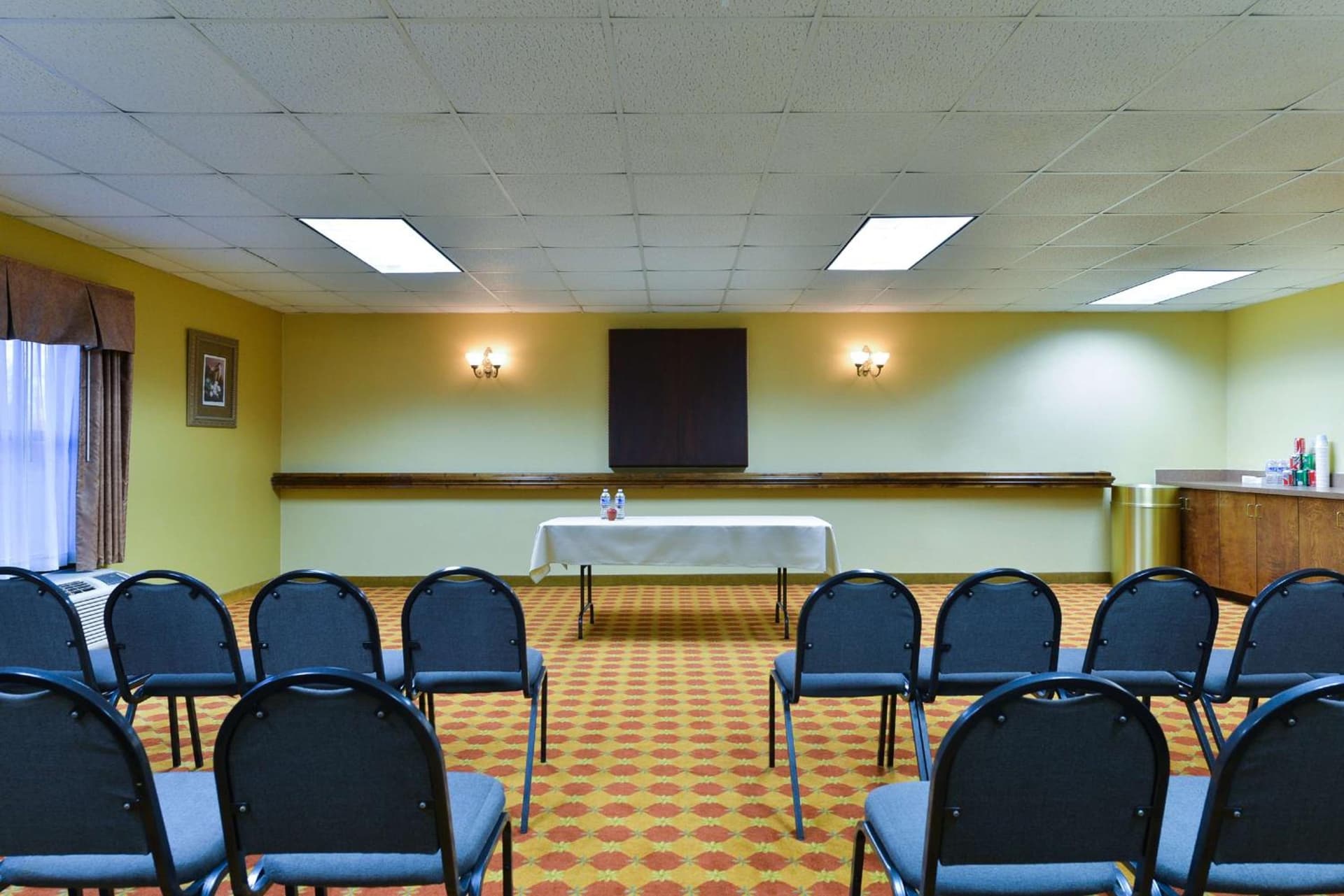Hampton Inn Raleigh Clayton I-40 Garner interior in Garner, NC — gallery photo 2