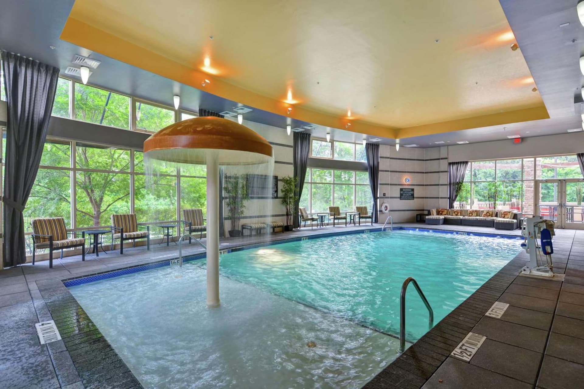 Hampton Inn & Suites Crabtree gallery photo in Raleigh, NC — image 25